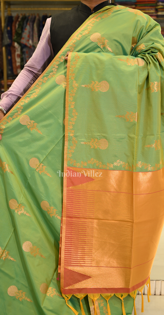 Rama Green Two Tone Weaving Silk Saree With Zari Work