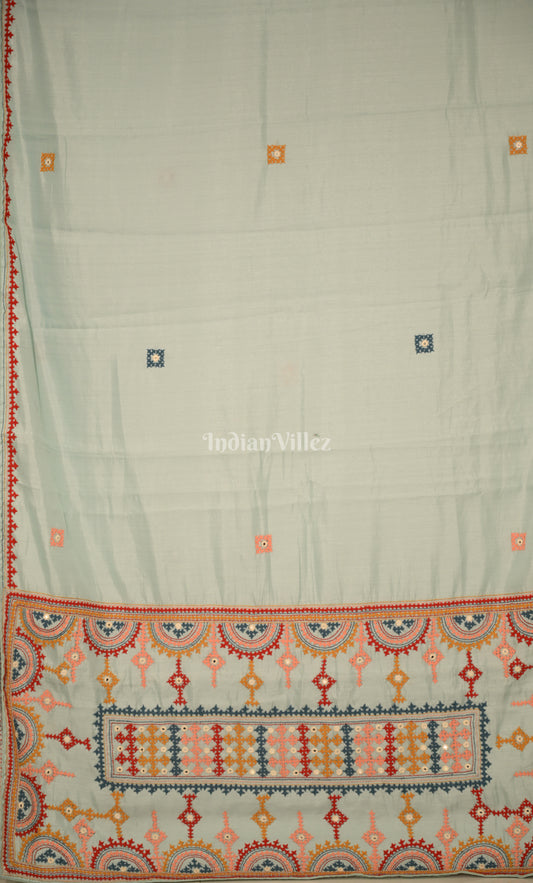 White Tussar Silk Saree with Hand Embroidery Work
