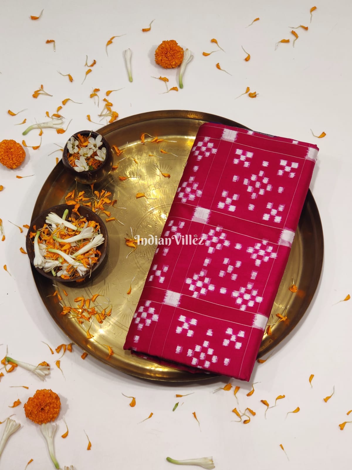 Red Green Body Pasapali Sambalpuri Ikat Silk Saree