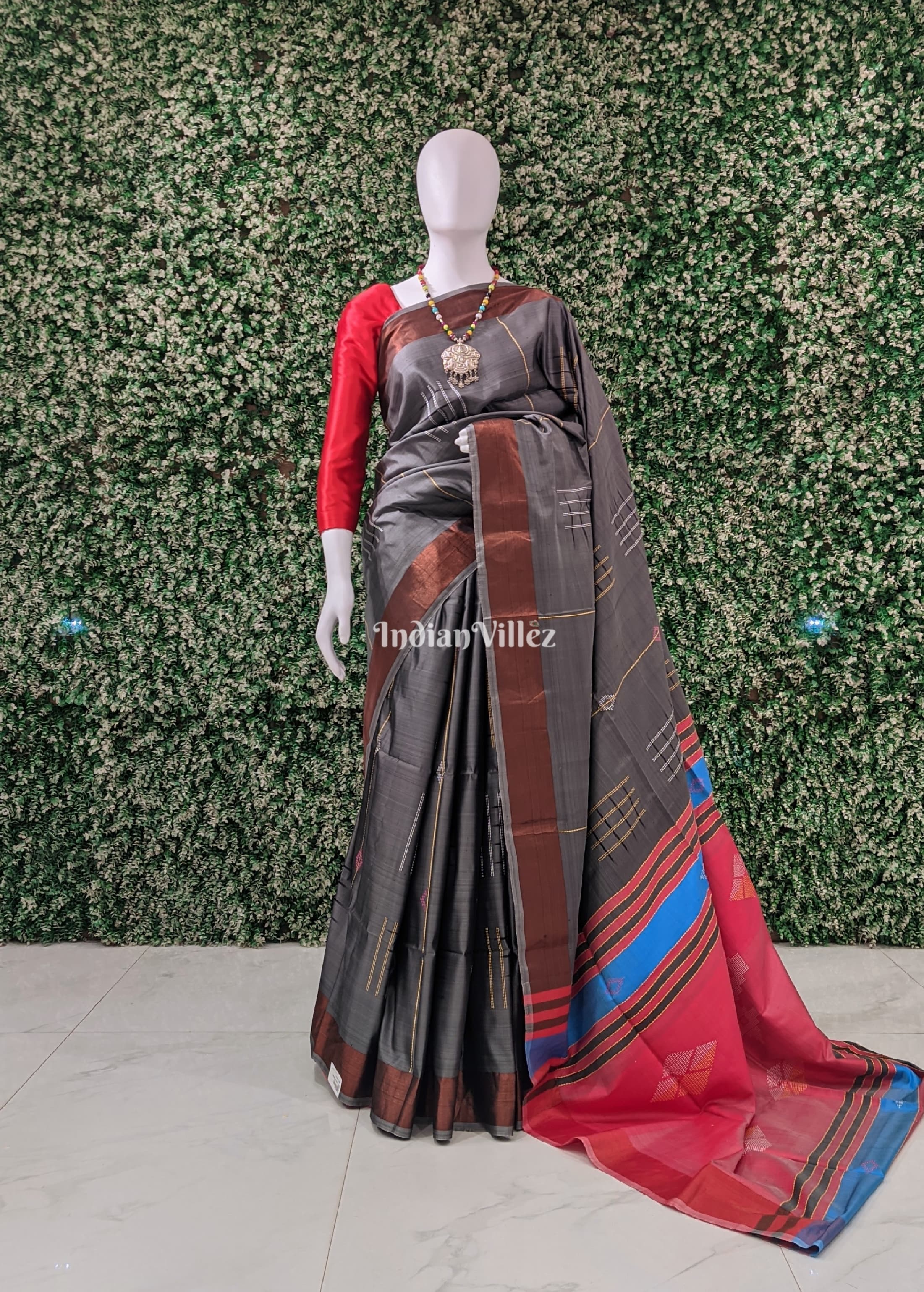 Grey Peach Handwoven Soft Silk Saree