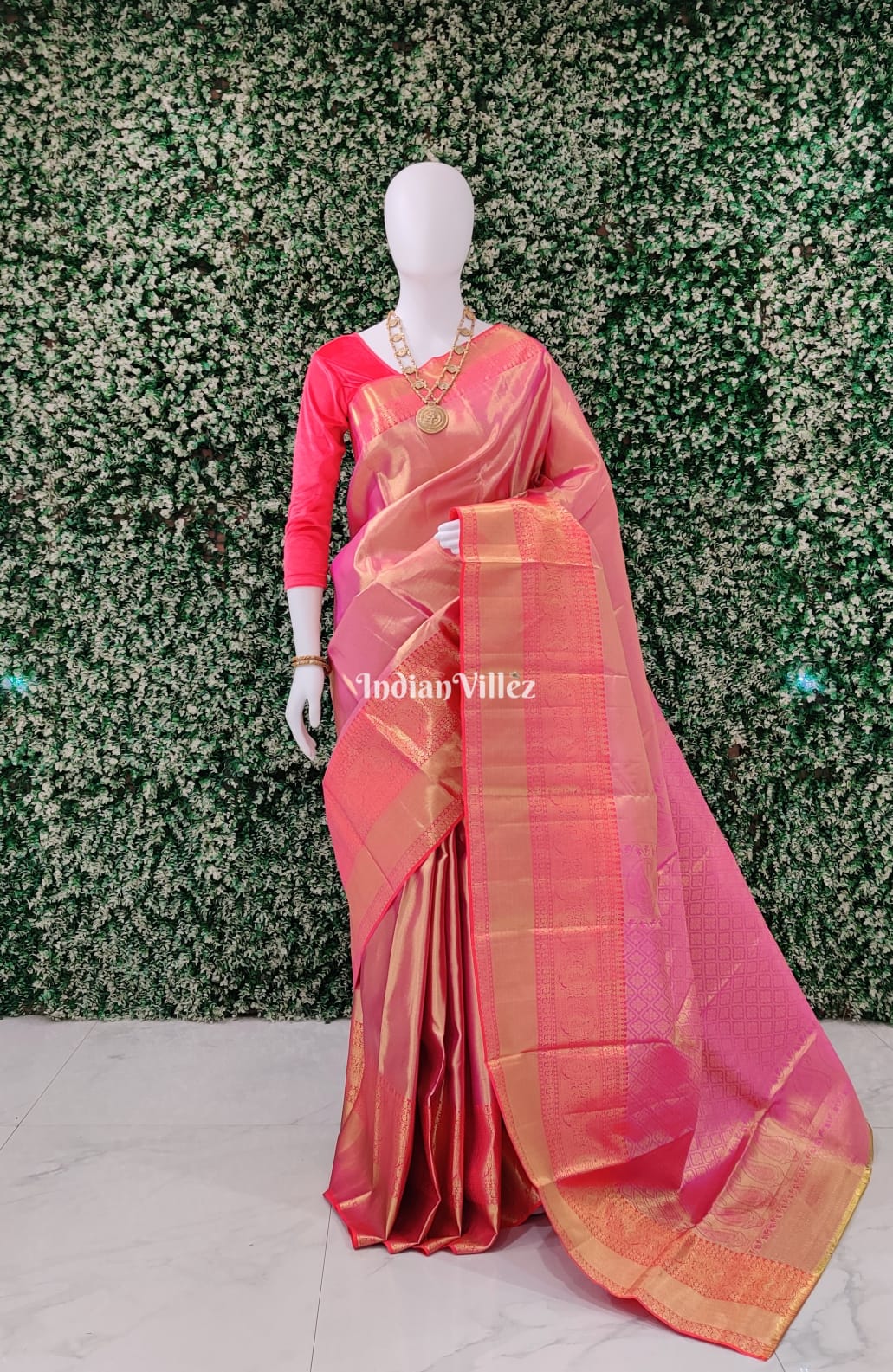 Pink Dual Tone Kanchipuram Tissue Silk Saree - Main Image