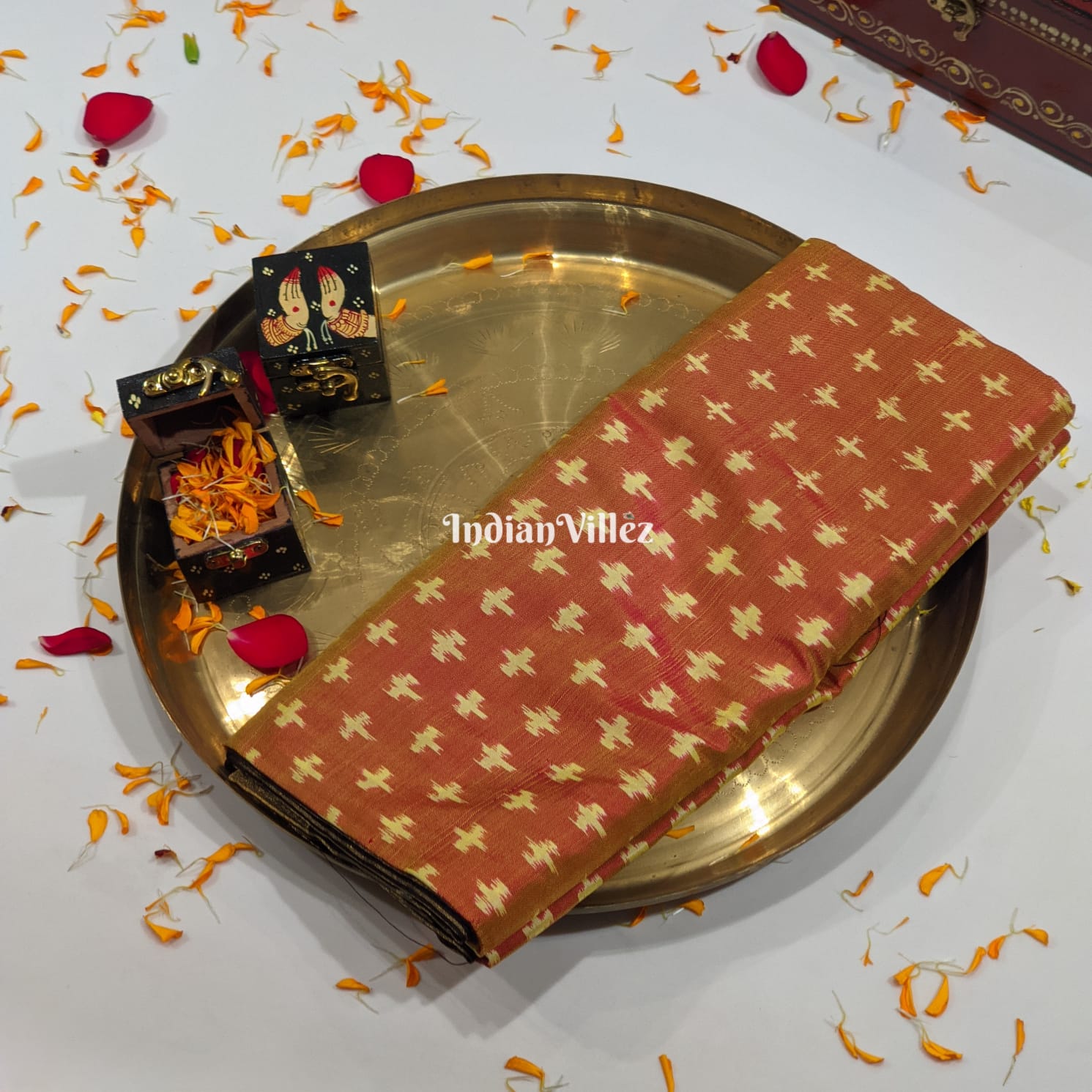 Dual Tone Yellow Pink with Black Pochampally Ikat Silk Saree