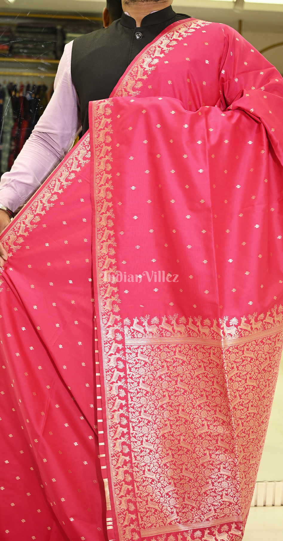 Exclusive Red Buti Design Pure Mashru Satin Silk Banarasi Saree