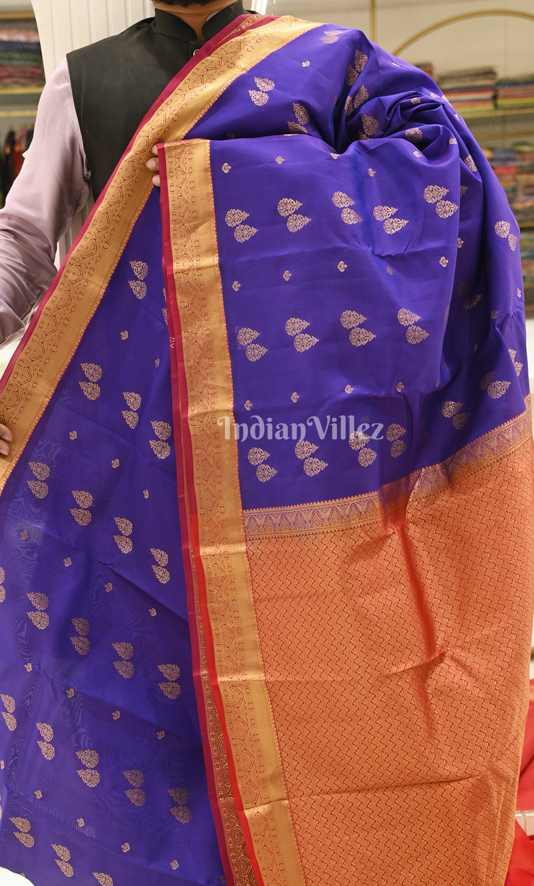 Royal Blue Red Zari woven Pure Kanjivaram Silk Saree