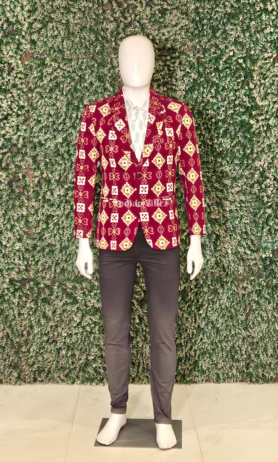 Maroon Pasapali Odisha Ikat Men's Designer Blazer
