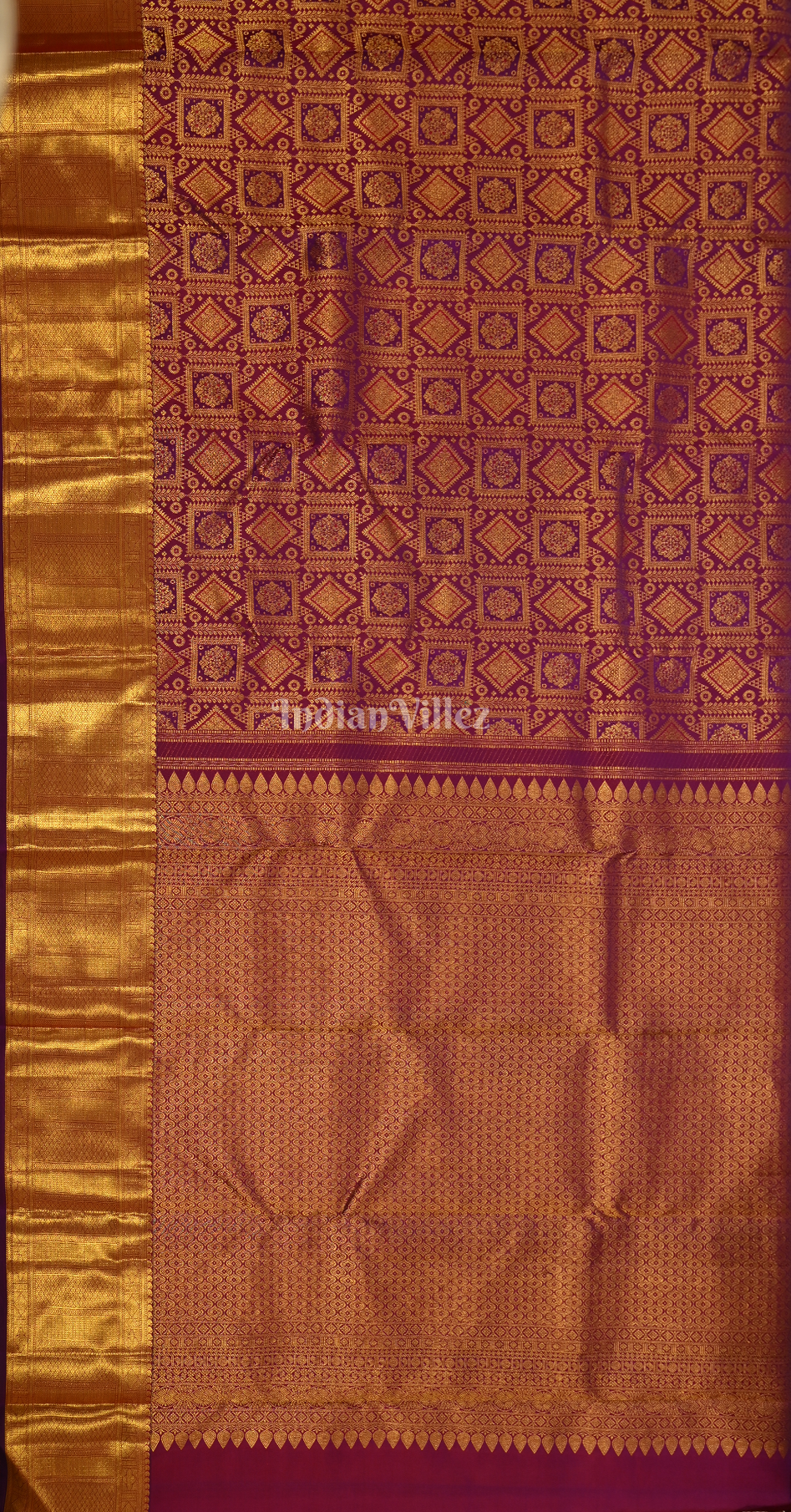 Purple  Golden Mayil Chakram Buttas Pure Brocade Kanjivaram Silk Saree 