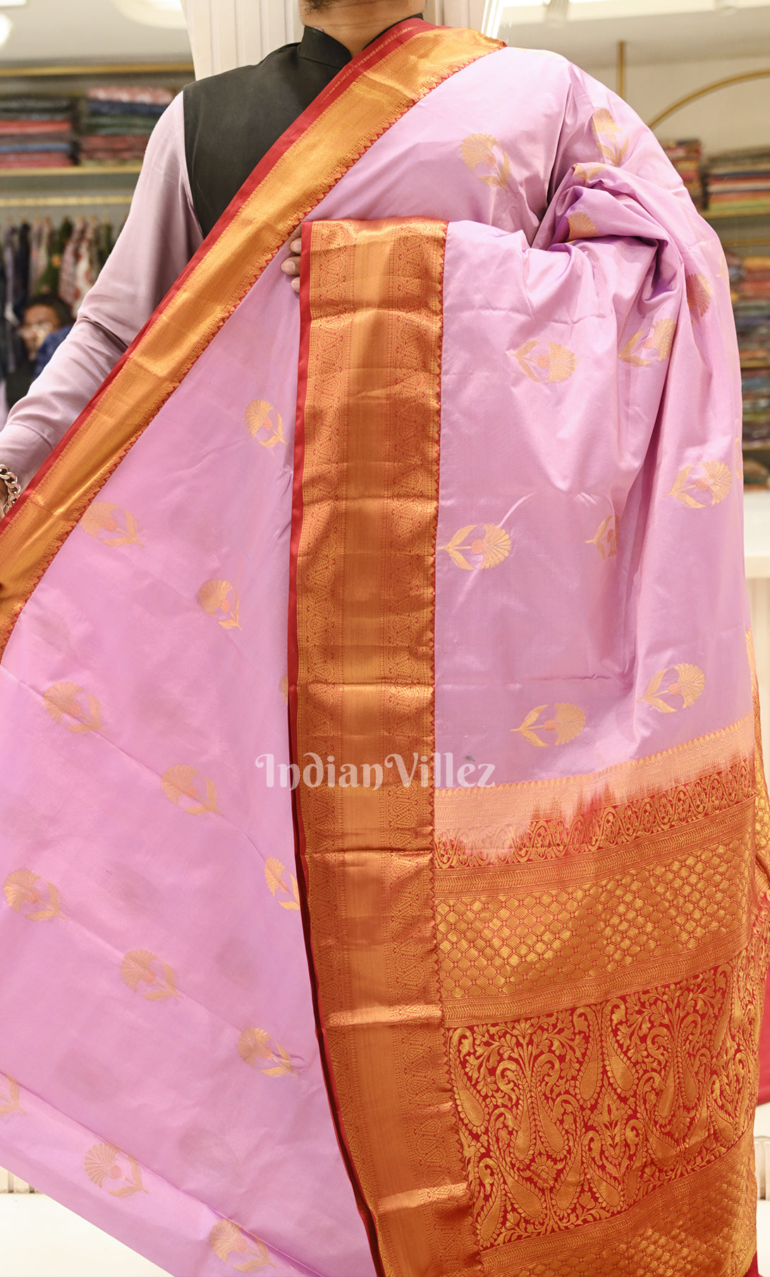 Lavendar Red Zari woven Pure Kanjivaram Silk Saree 
