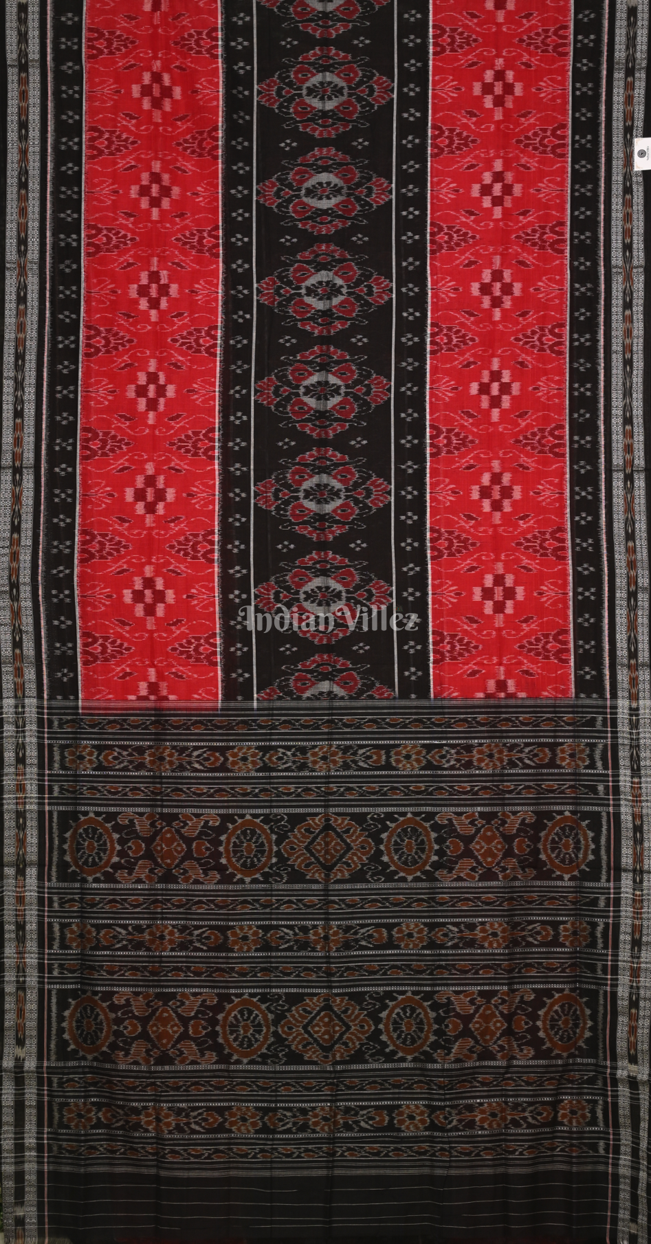 Red Black Pasapali Triple Layer Odisha Ikat Sambalpuri Cotton Saree 