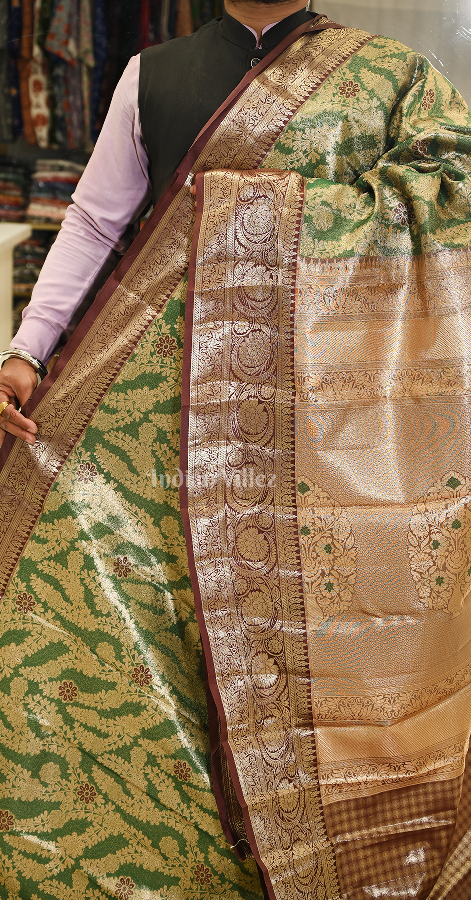 Green Golden Floral Pure Kanjivaram Tissue Silk Saree