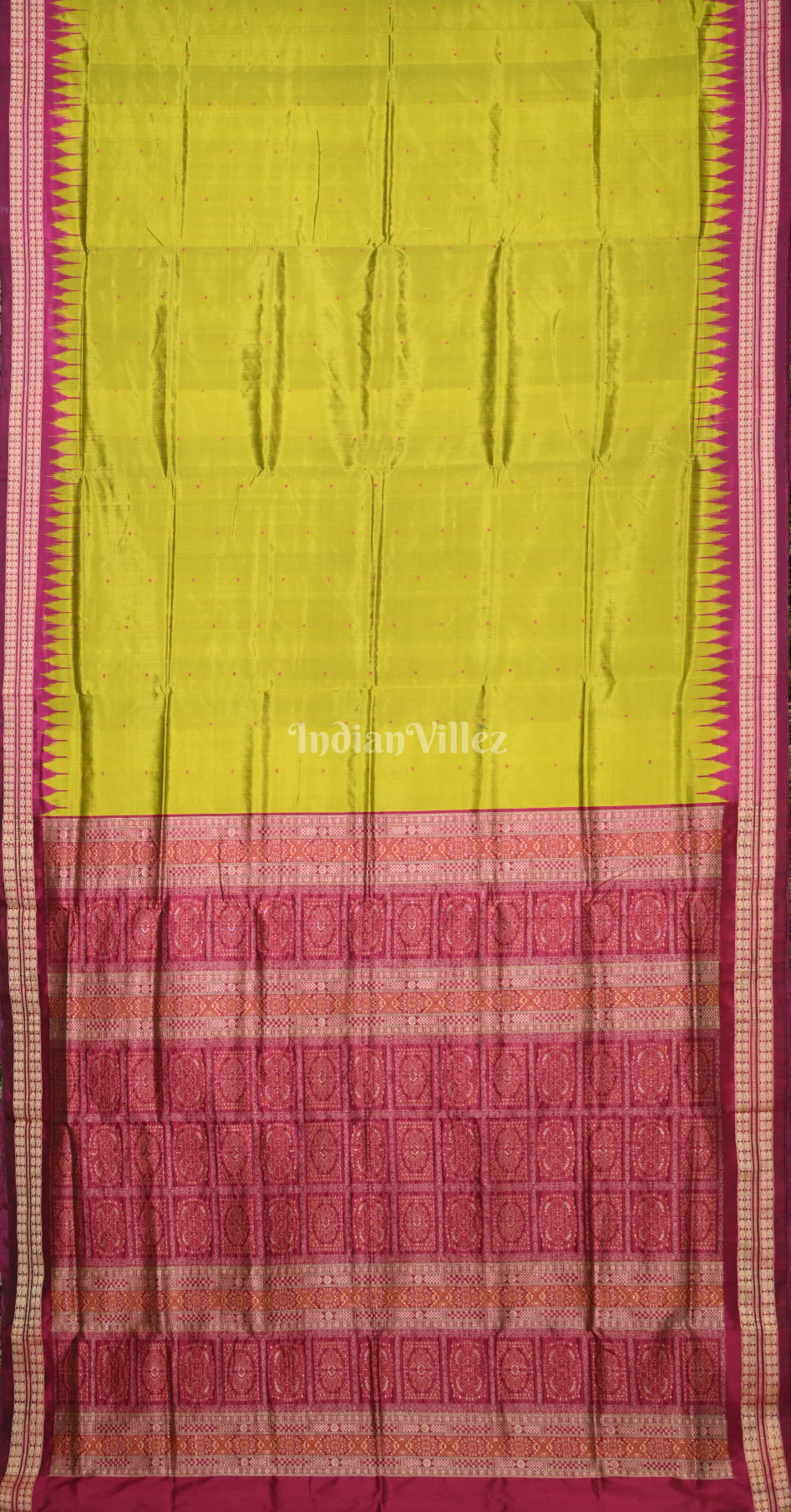 Parrot Green Magenta Pink Buti Design Odisha Ikat Bomkai Silk Saree