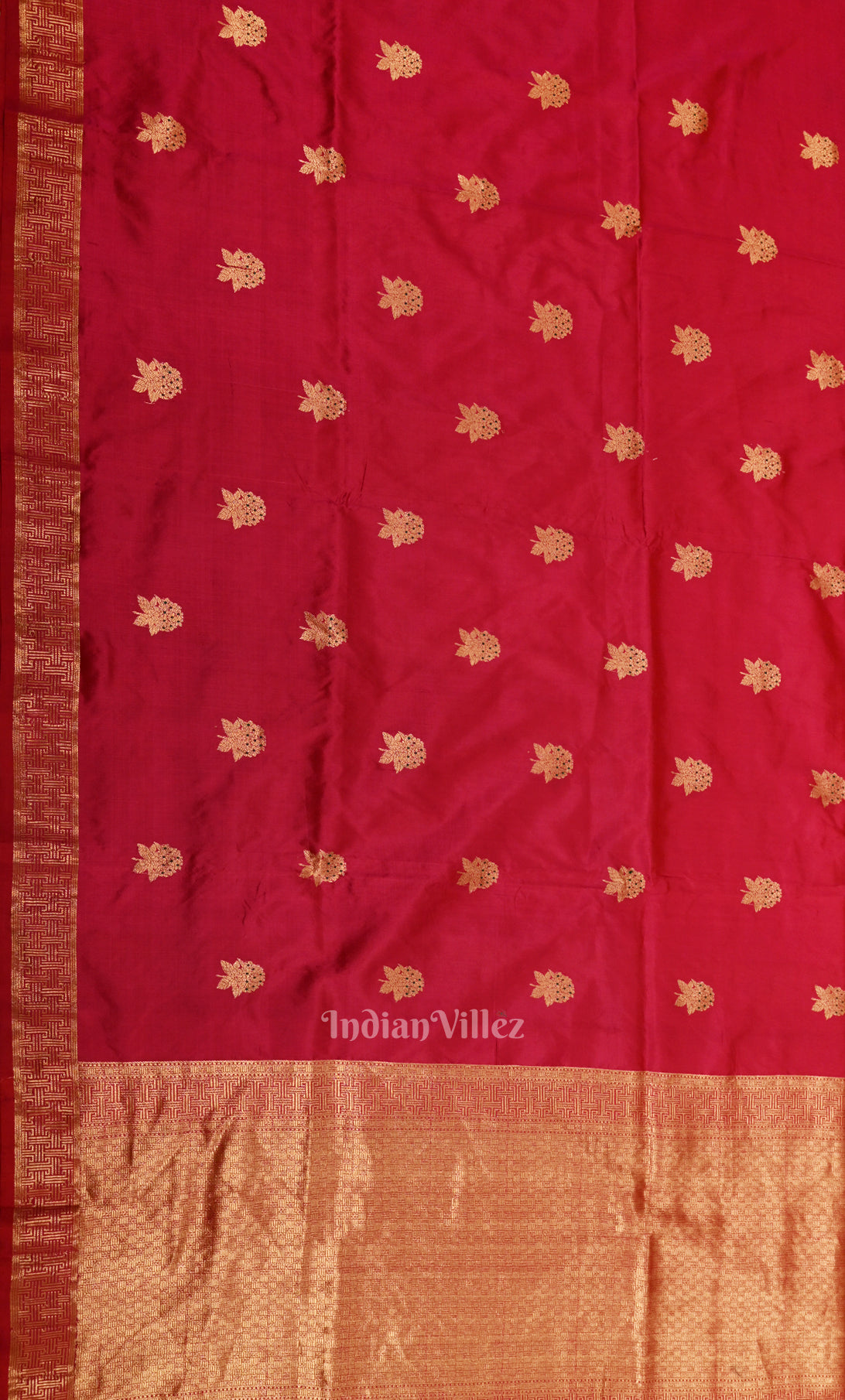 Exclusive Bridal Red Pure Katan Silk Banarasi Saree 