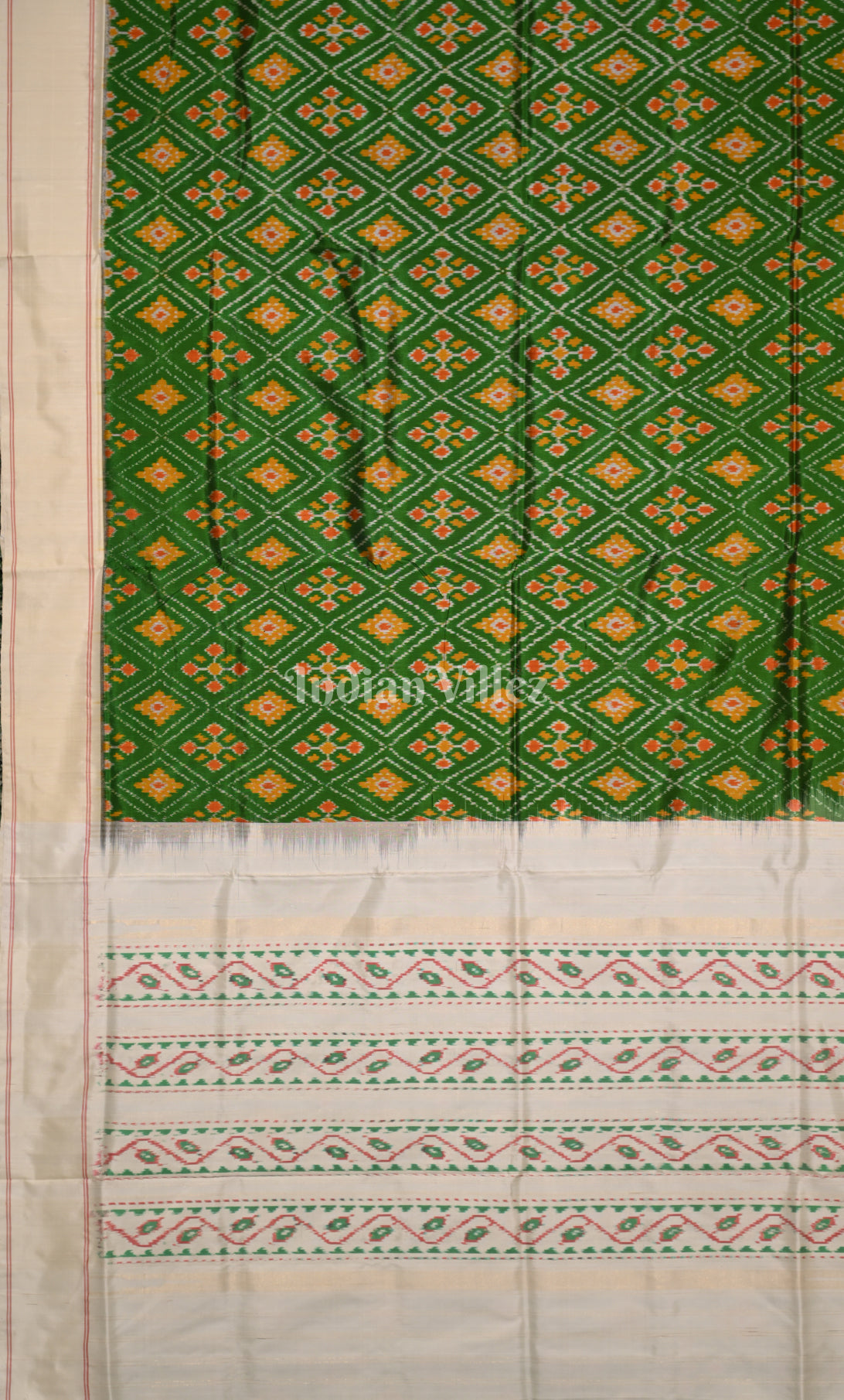 Green White Pochampally Ikat Silk Saree