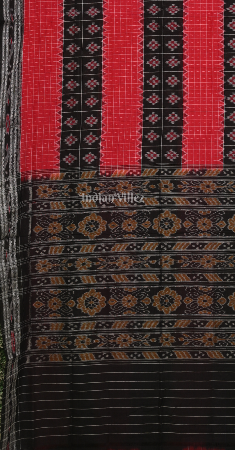 Red  Checks Black Middle Pasapali Odisha Ikat Sambalpuri Cotton Saree