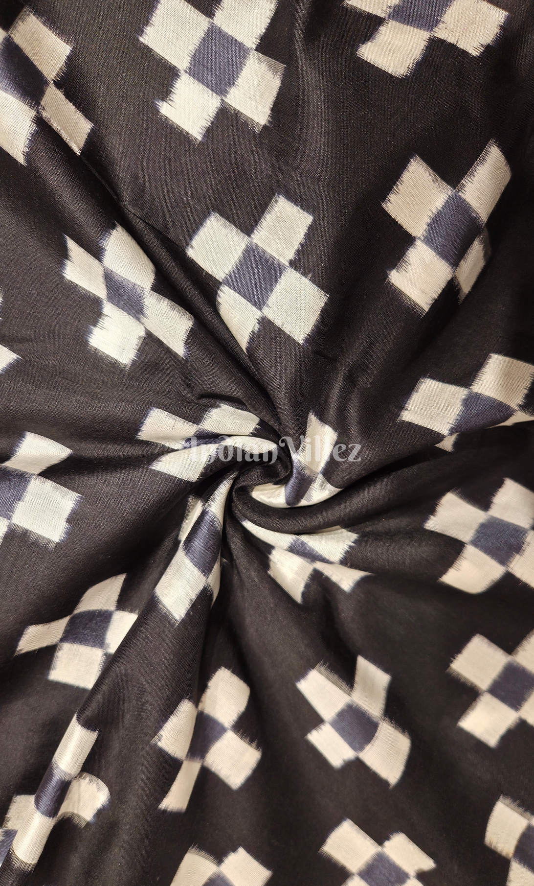 Exclusive Black White Pasapli Odisha Ikat Sambalpuri Silk Fabric
