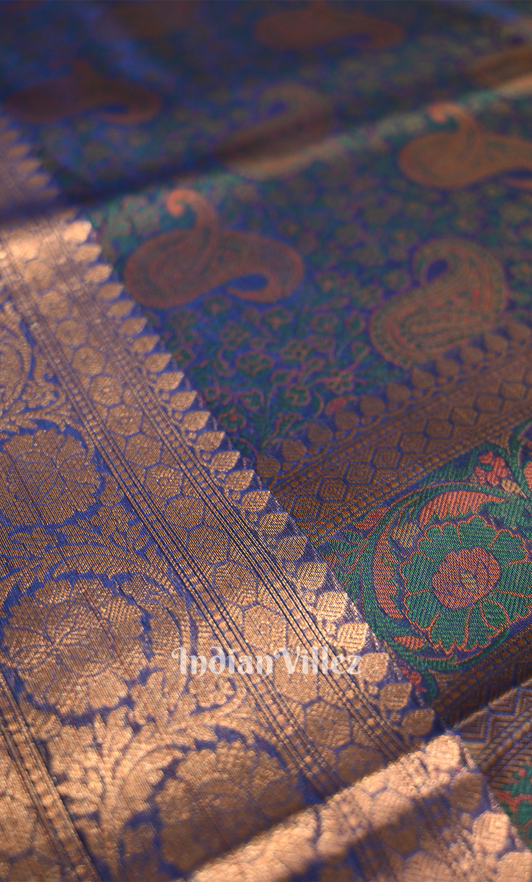 Blue Dual Tone Floral Tanchoi Silk Banrasi Saree