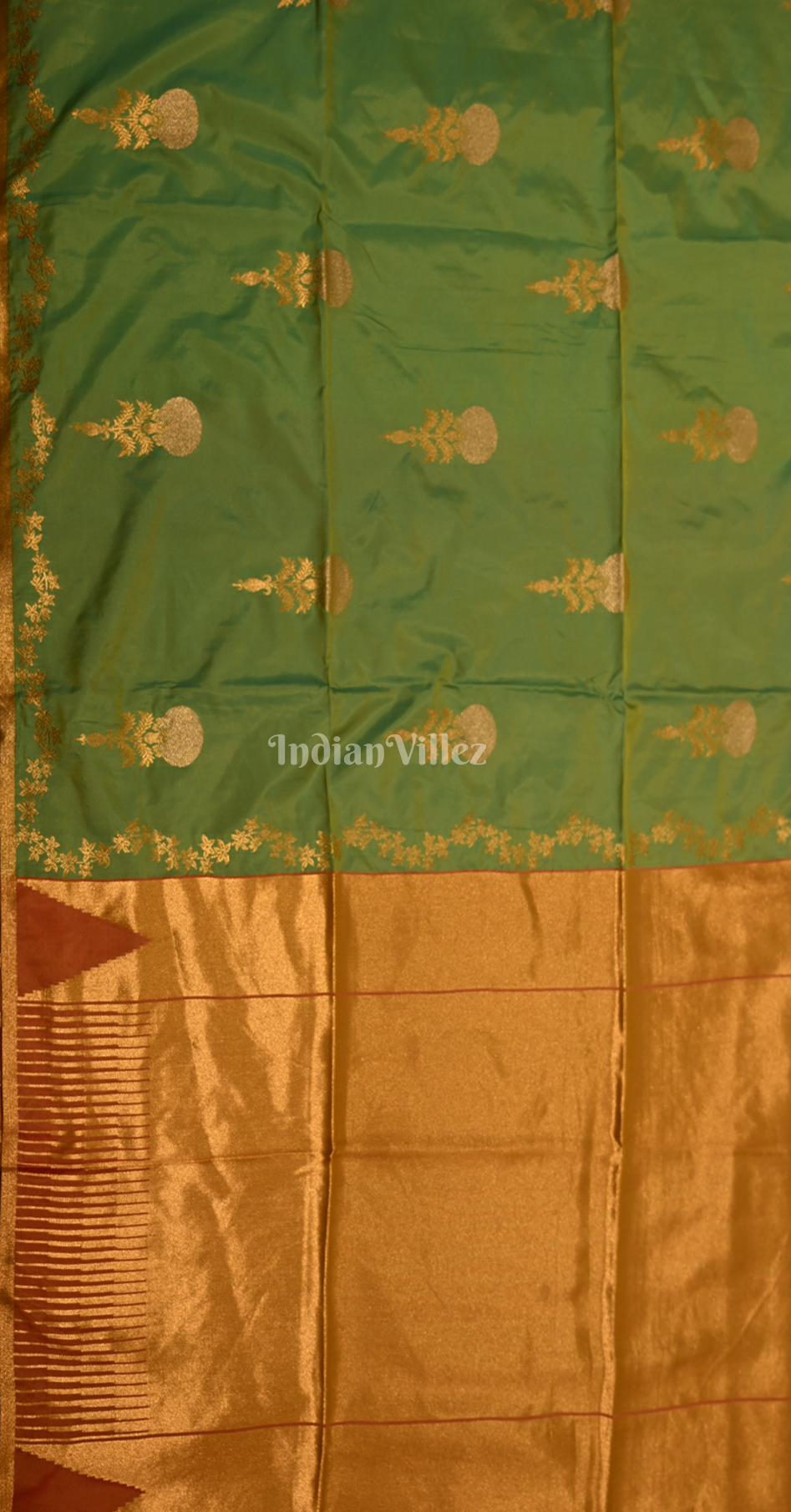 Rama Green Two Tone  Weaving Silk Saree With Zari Work