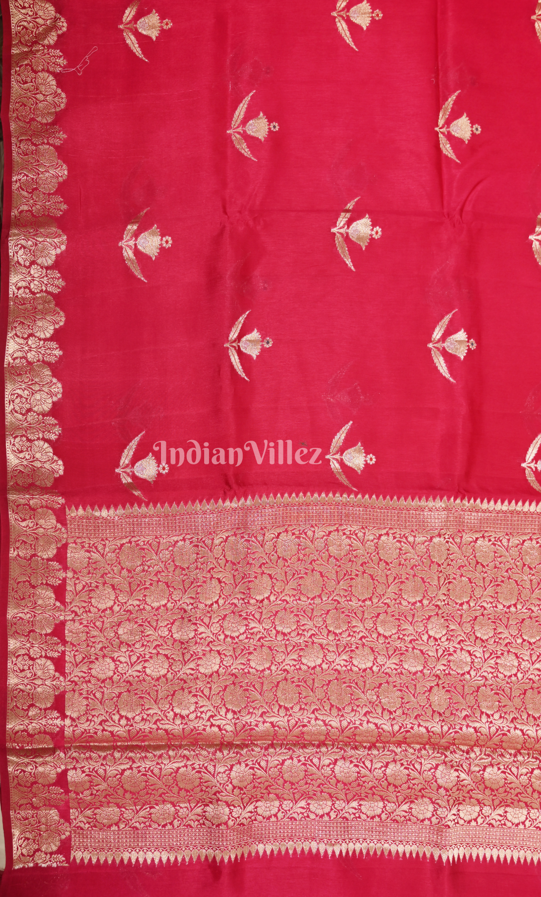 Exclusive Rani Pink Pure Chiniya Silk Banarasi Saree with Meenakari Weaving