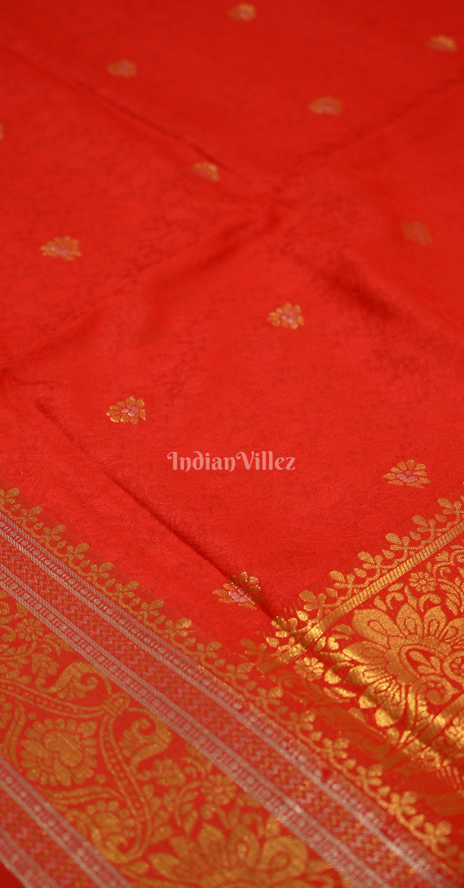 Exclusive Red Pure Katan Silk Banarasi Saree 