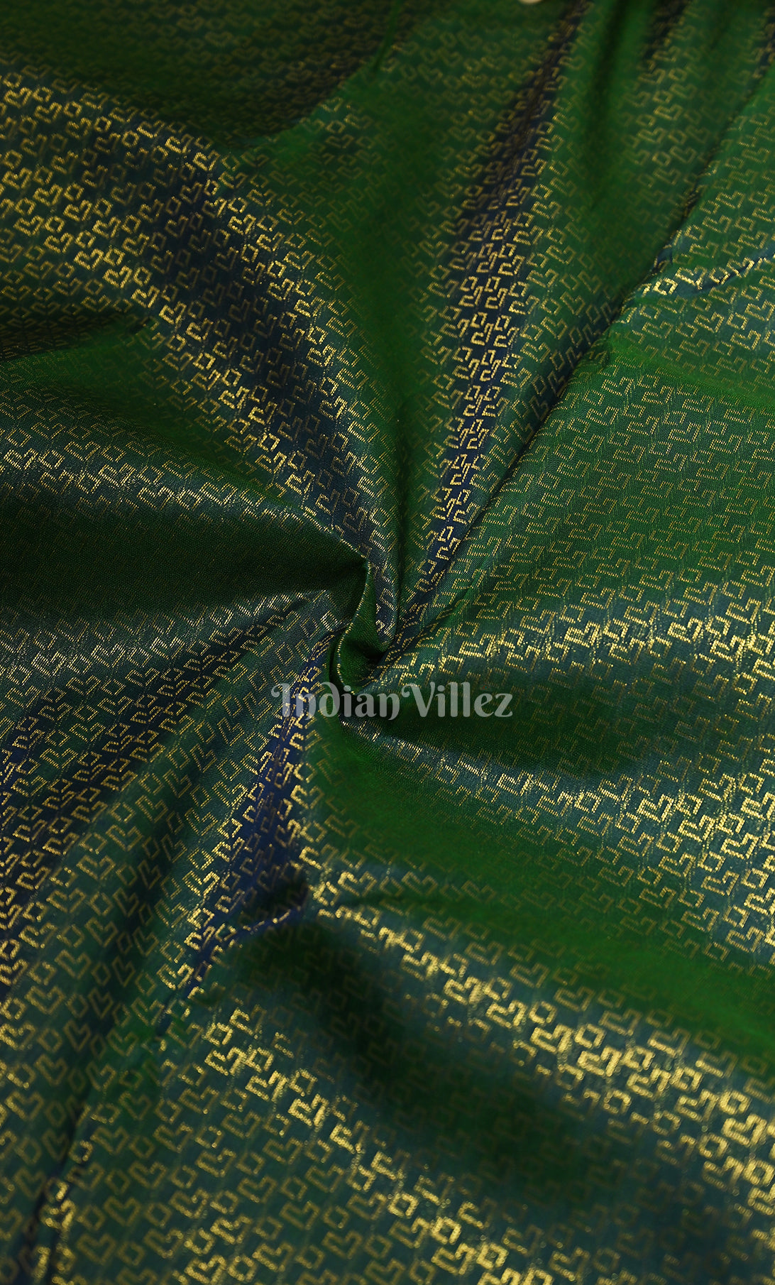 Bottle Geen Red Brocade Pure Kanjivaram Silk Saree 