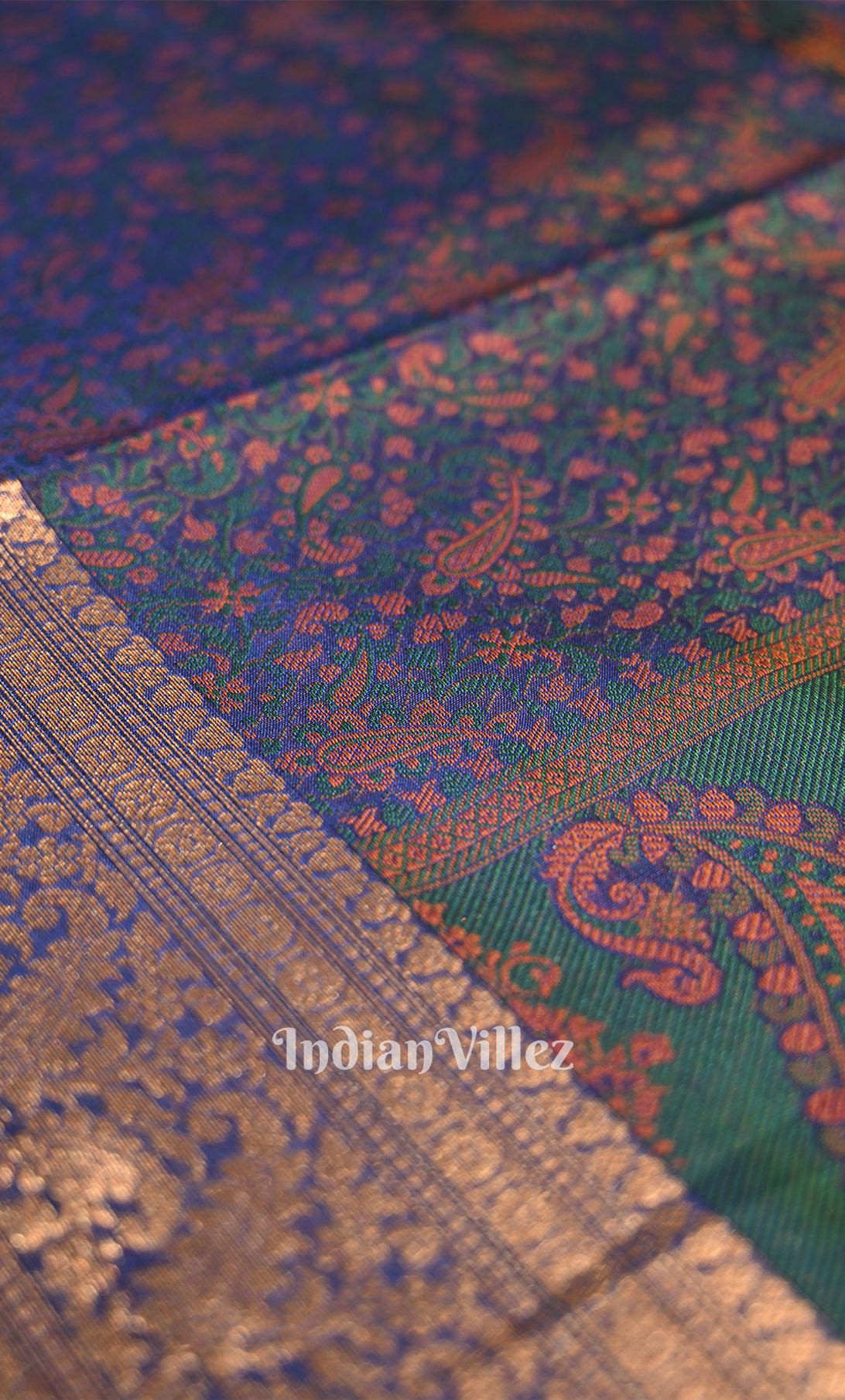 Peacock Blue Dual Tone  Floral Tanchoi Silk Banrasi Saree