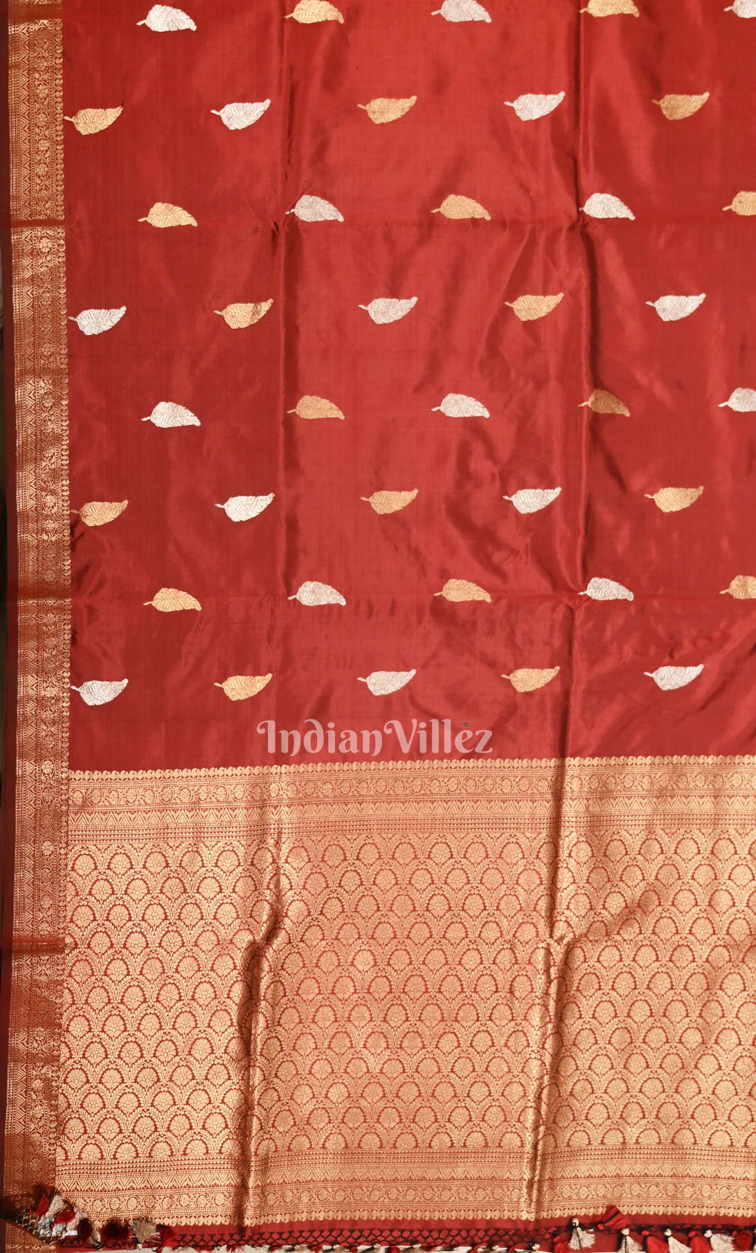   Exclusive Red Paisley Pure Katan Banarasi Silk Saree