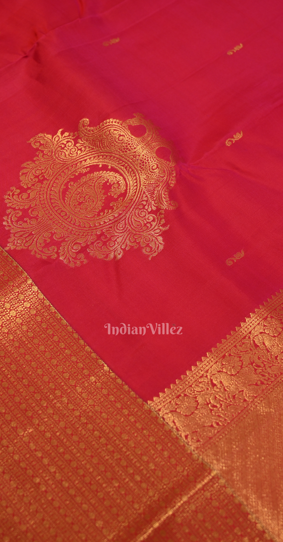 Raspberry Pink  Floral Pure Brocade Kanjivaram Silk Saree