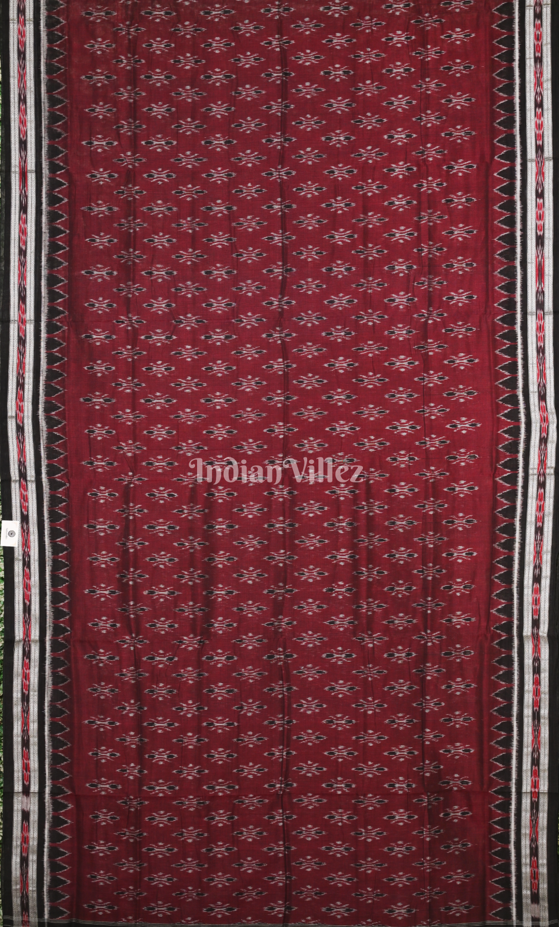 Maroon Black Damru Pasapali Odisha Ikat Maniabandha Cotton Saree 