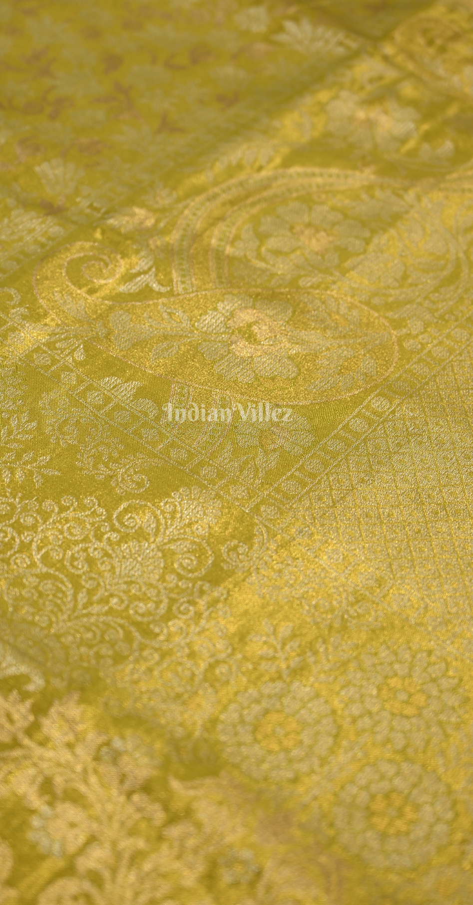 Mehendi Green Floral Zari Tissue Kanjivaram Silk Saree