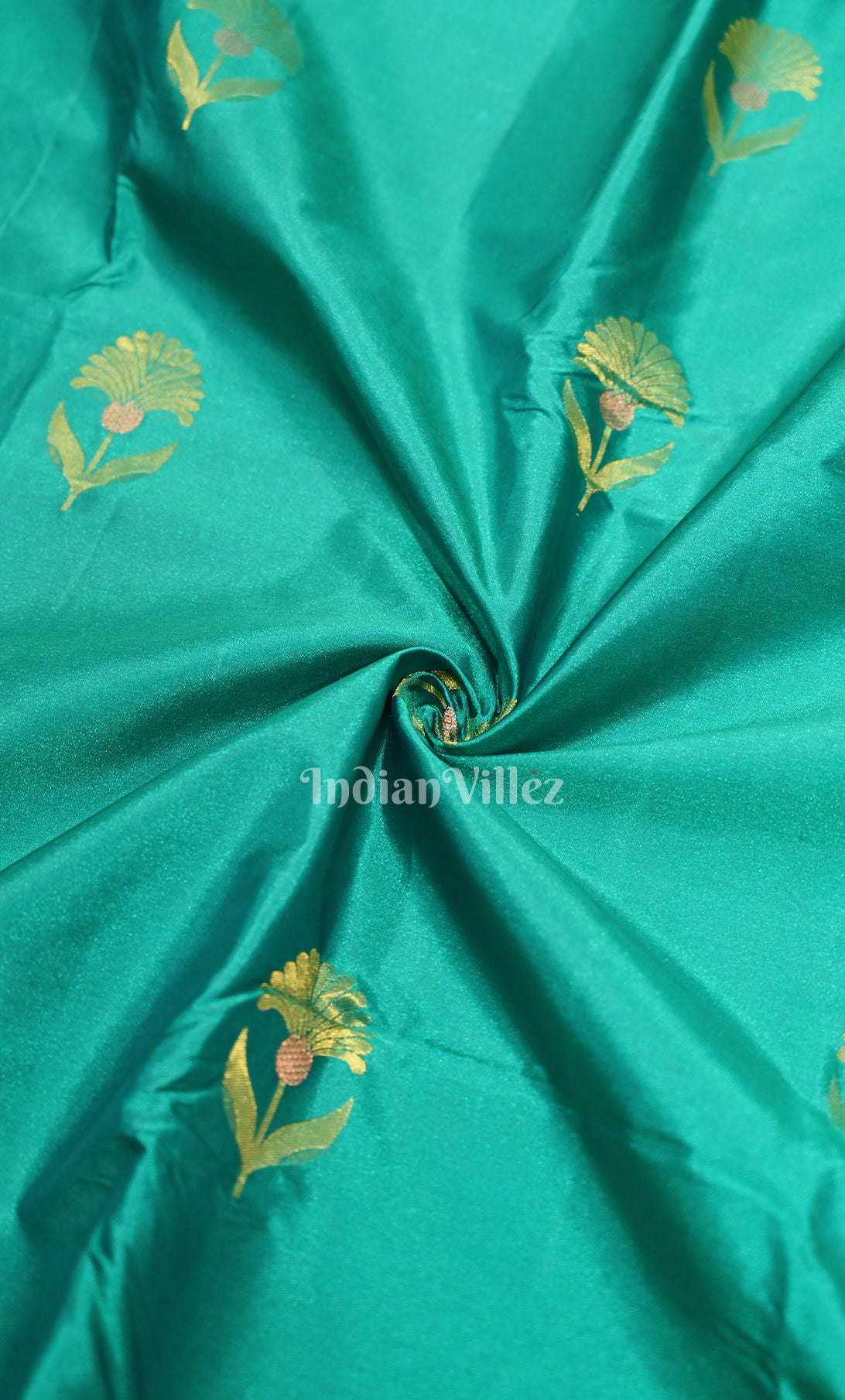 Light green Red Zari woven Pure Kanjivaram Silk Saree