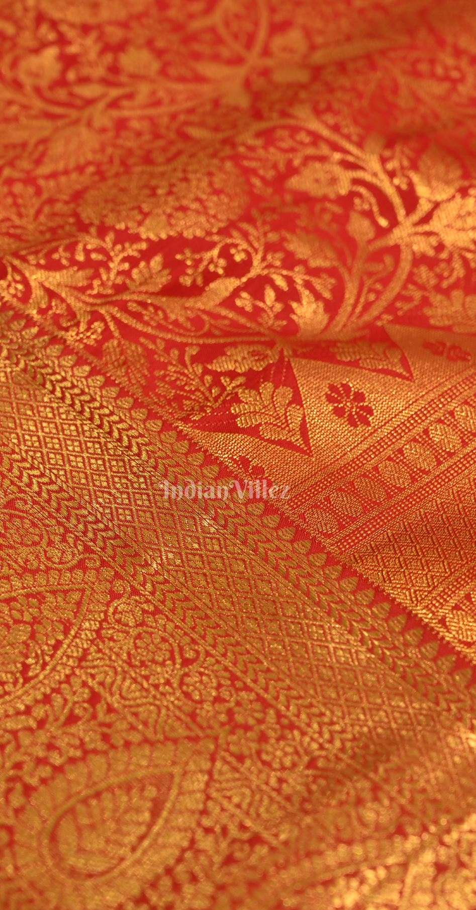 Red Golden Leaf & Vine Pattern Kanjivaram Silk Saree