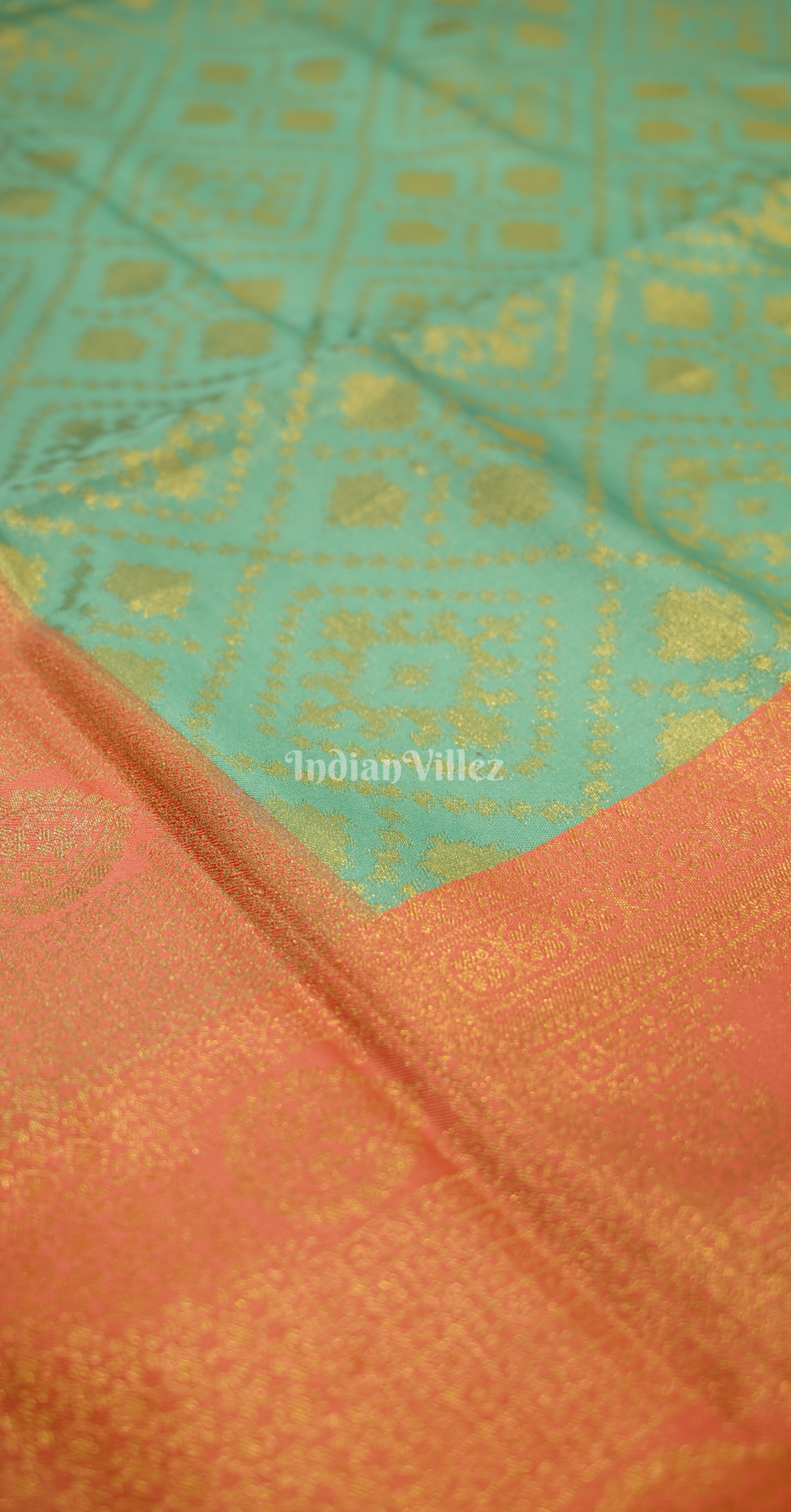 Green Oarnge Pure Zari Base Chaap Hand Woven Kanjivaram Silk Saree