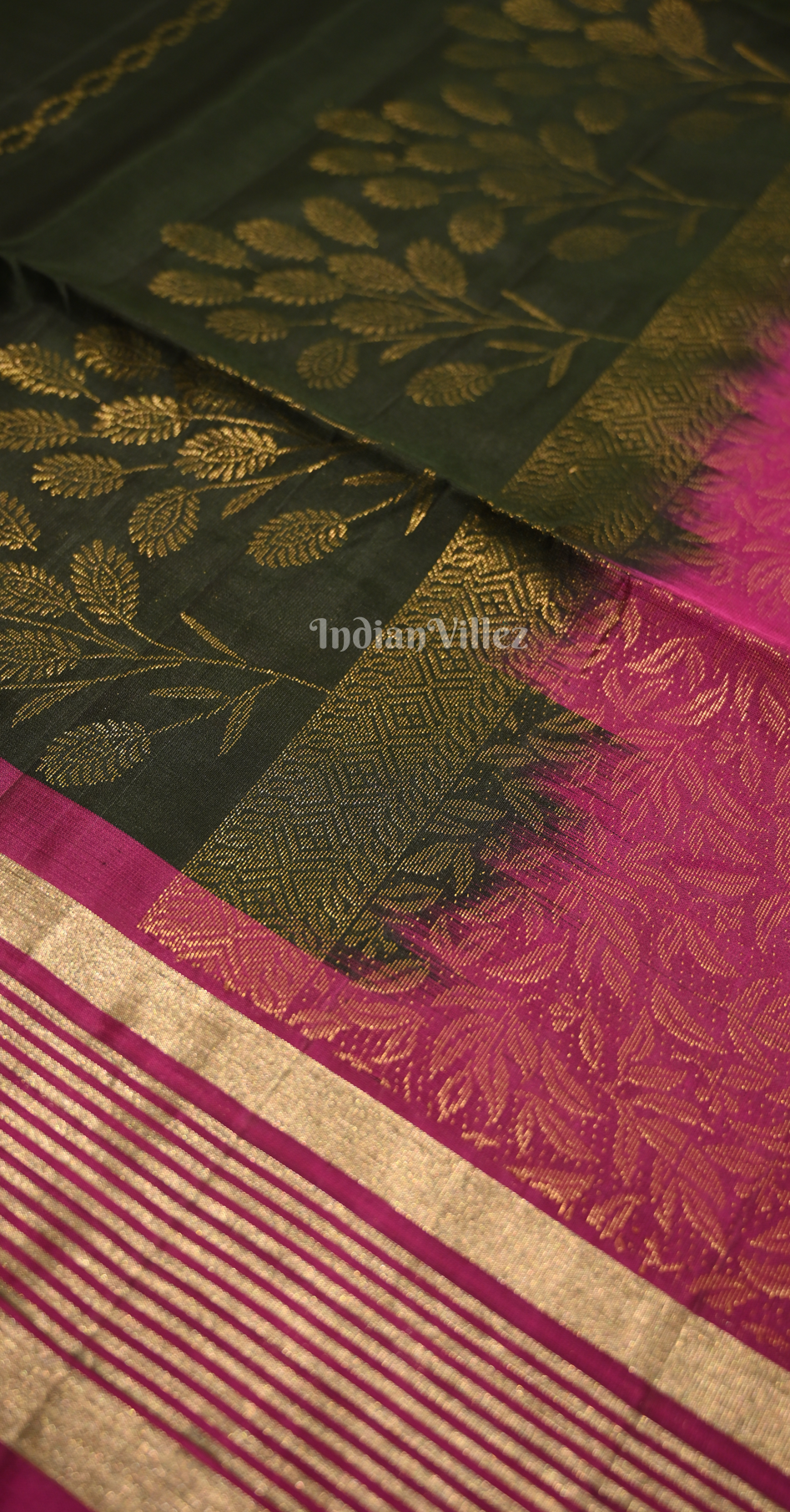 Bottle Green Pink Floral Zari Pure Kanjivaram Soft Silk Saree