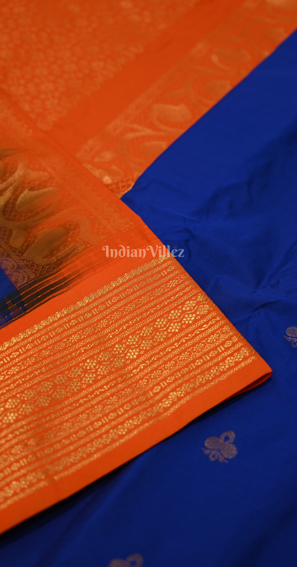 Royal Blue Red Butti Design Pure Gadwal Silk Saree 