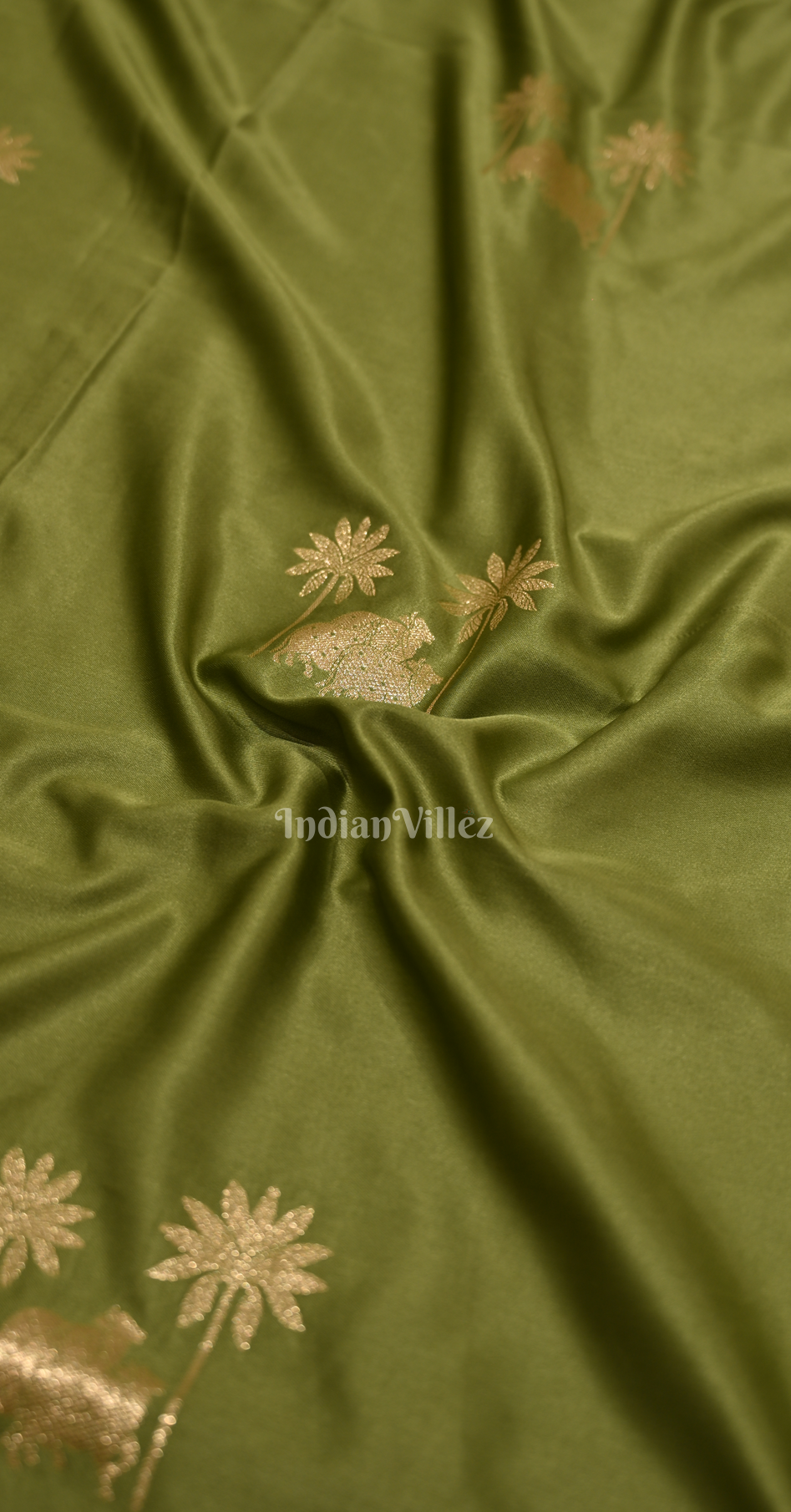 Mehendi Green Mashru Satin Banarasi Silk Saree with Pichwai Motif