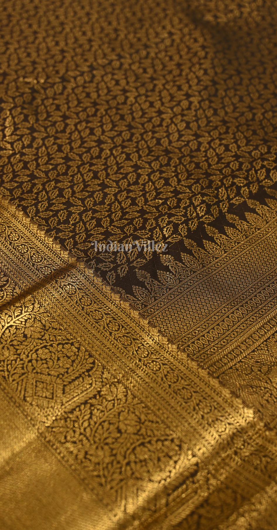 Black Golden Leaf Motif Pure Brocade Kanjivaram Silk Saree 