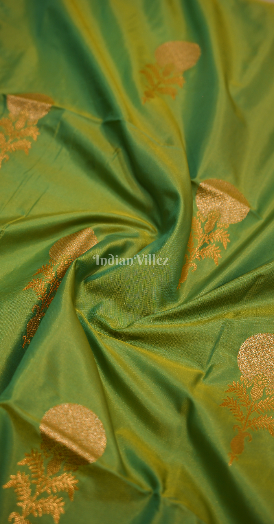 Rama Green Two Tone  Weaving Silk Saree With Zari Work