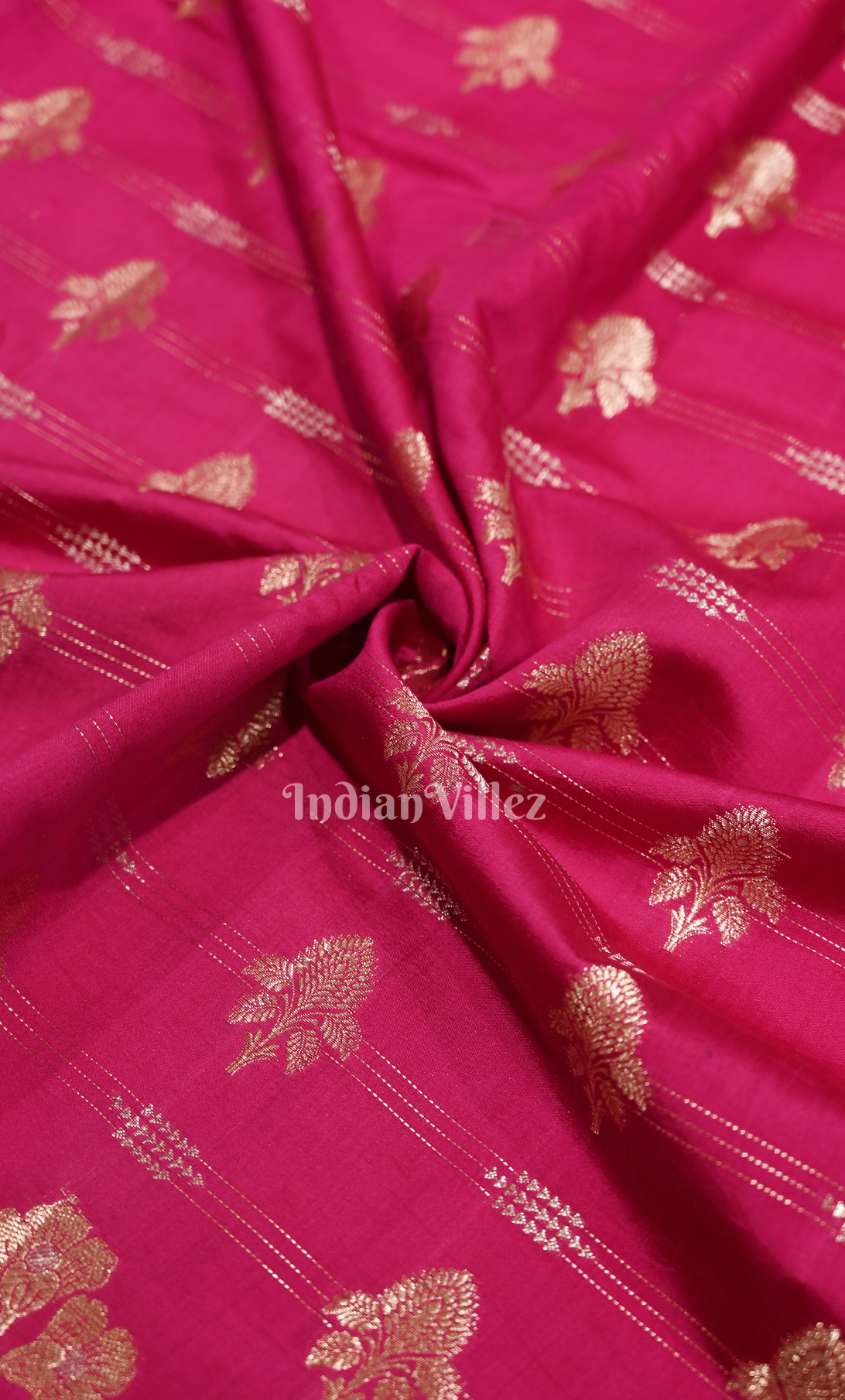 Exclusive Rani Pink  Floral Motif Pure Katan Banarasi Silk Saree