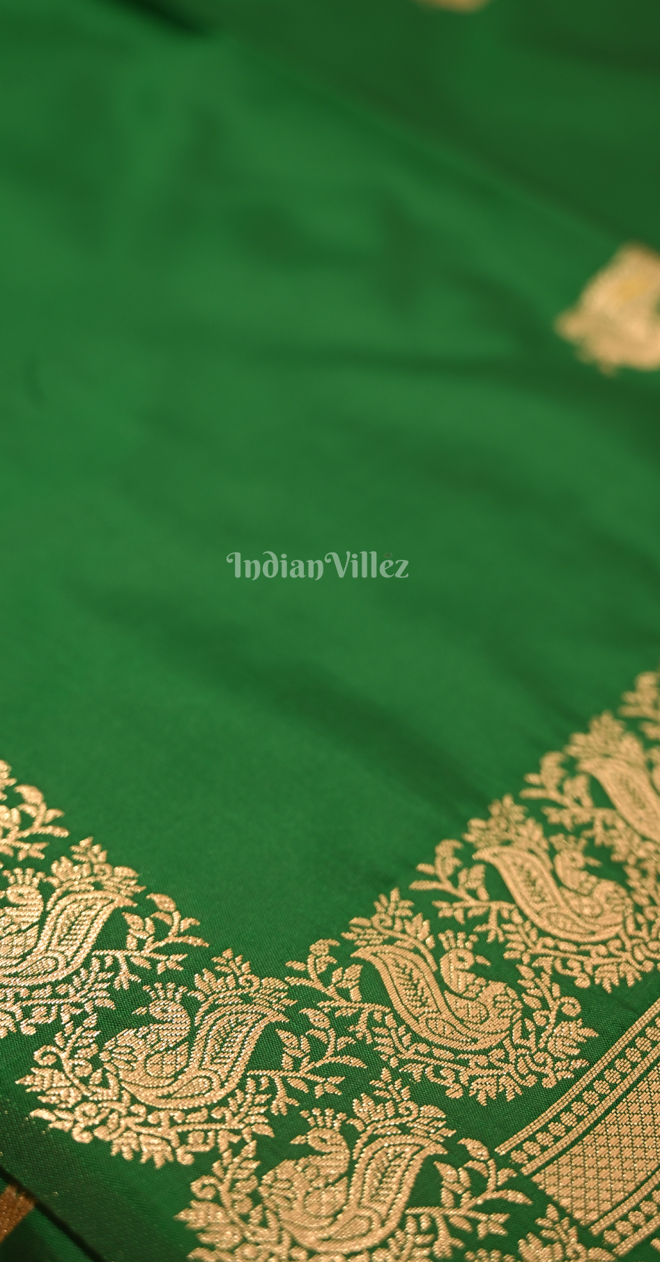 Green Peacock Design Mashru Satin Silk Banarasi Saree