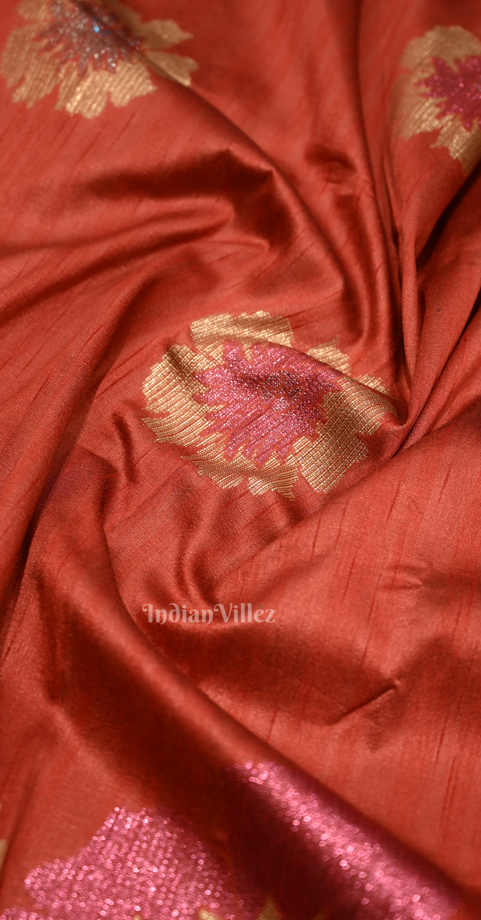 Red Floral Motif Zari Linen Designer Banarasi Saree