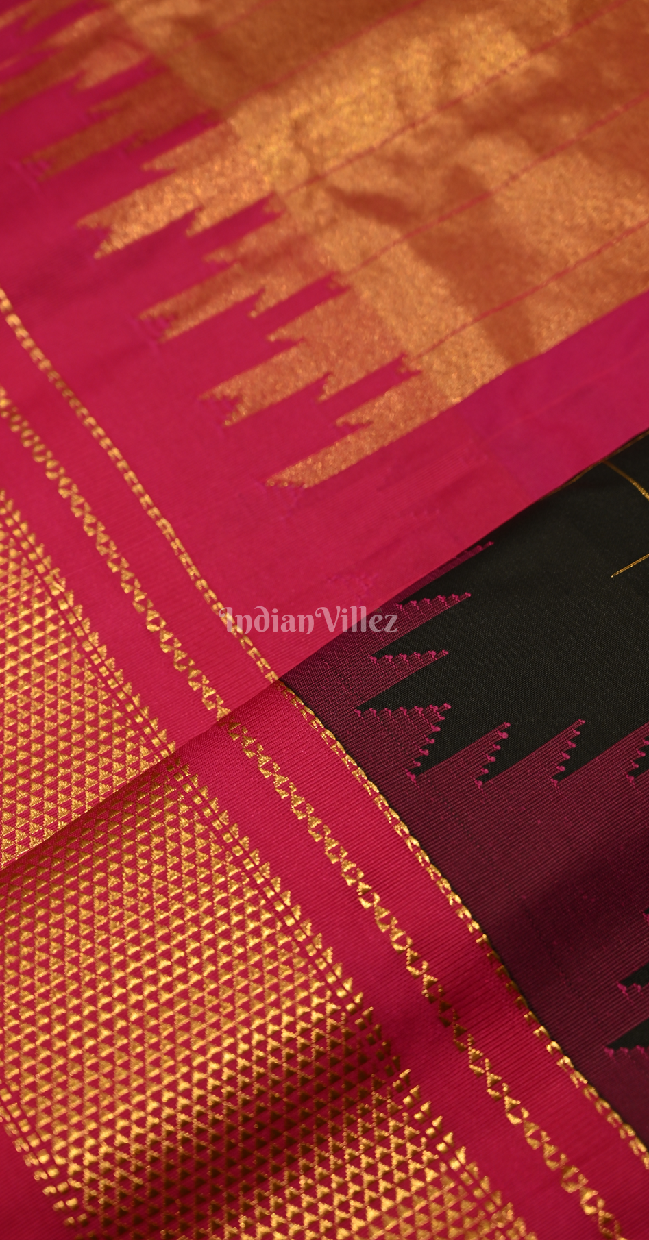 Black Rani Pink Check Pure Gadwal Silk Saree 