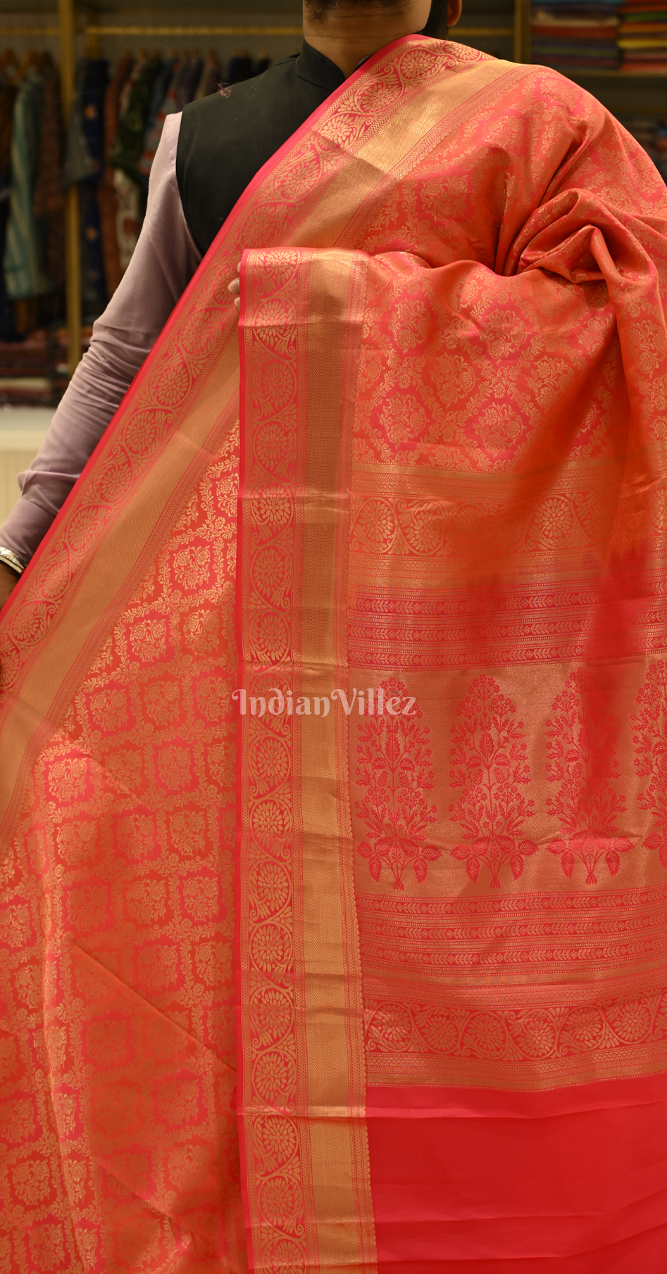 Exclusive Red  Diamond Floral Brocade Pure Kanjivaram Silk Saree