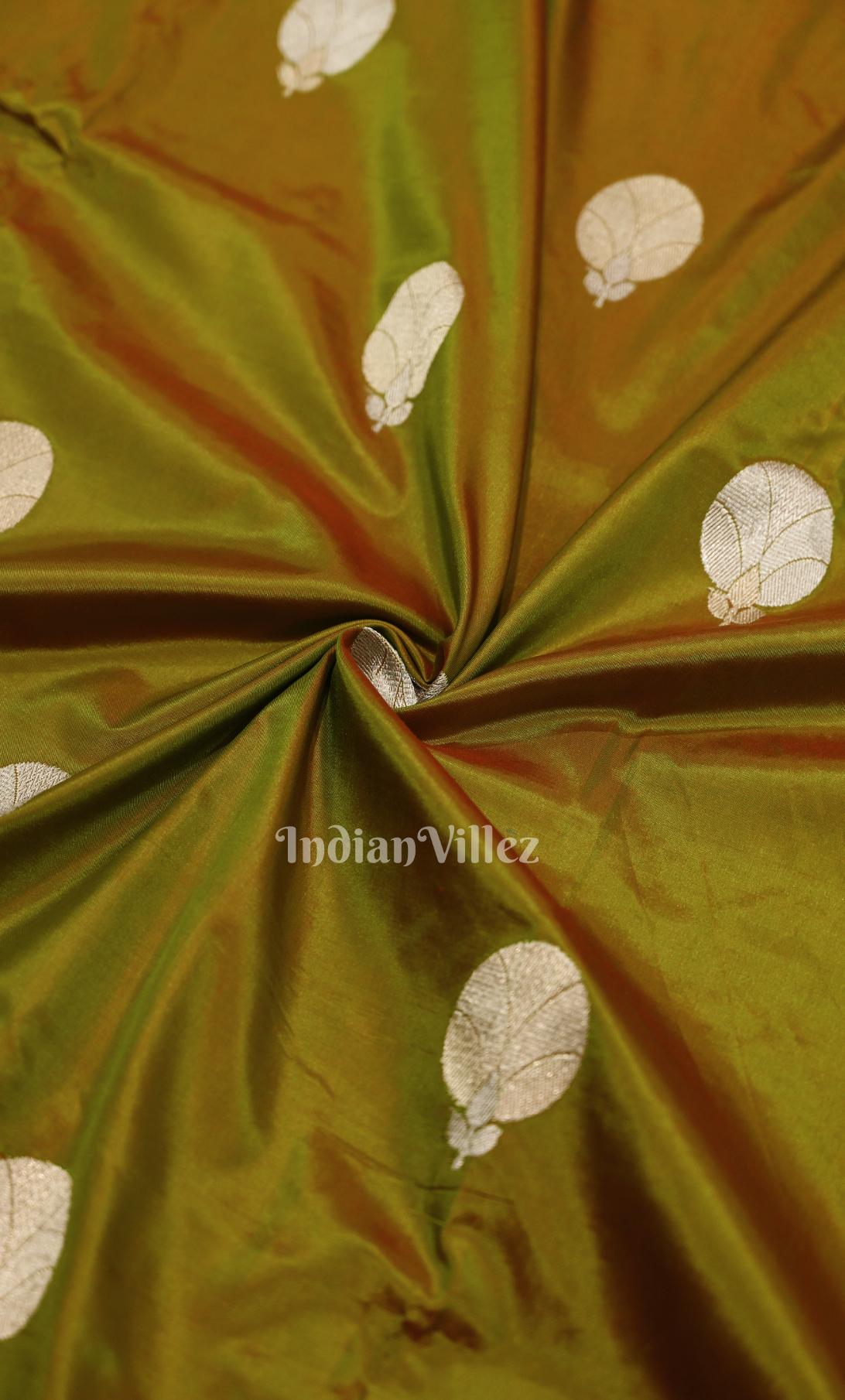 Mehendi Green Dual Tone Pure Katan Banarasi Silk Saree