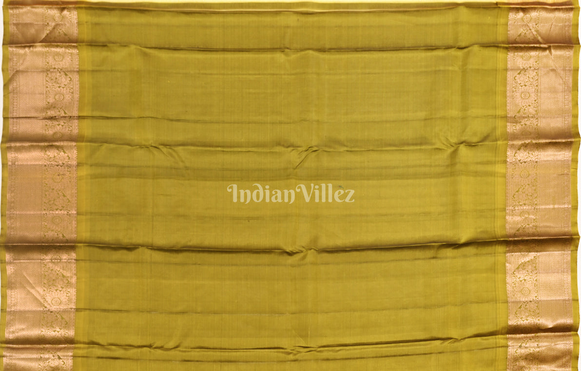 Bottle Green Zari woven Pure Kanjivaram Silk Saree