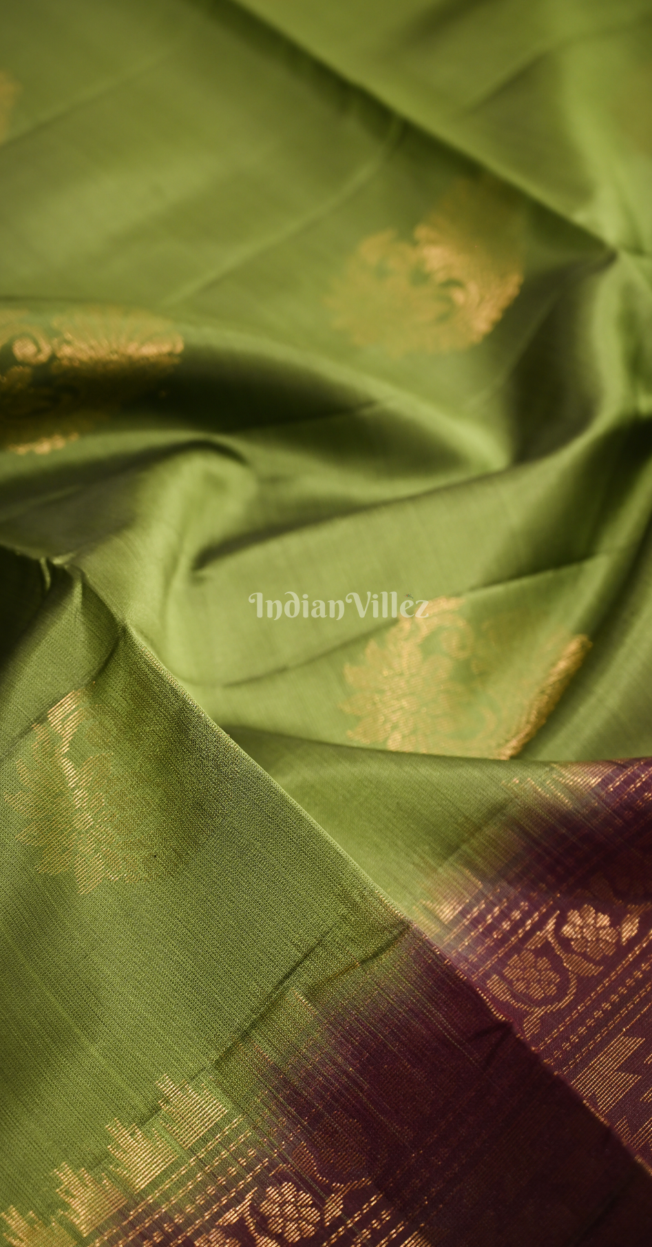 Parrot Green Wine Floral Zari Pure Kanjivaram Soft Silk Saree