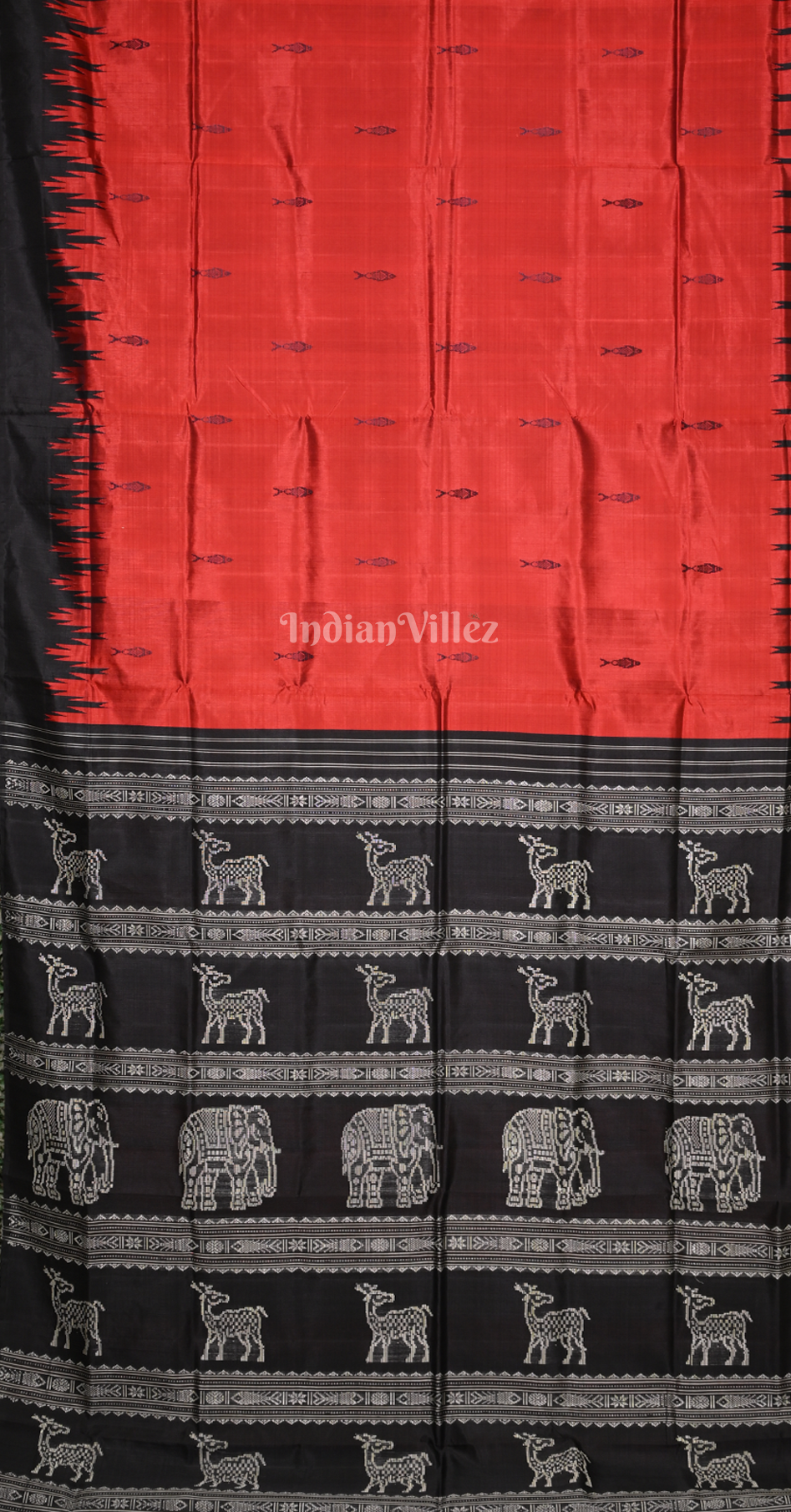 Red Black Fish Motif Double Pallu Berhampuri Silk Saree 