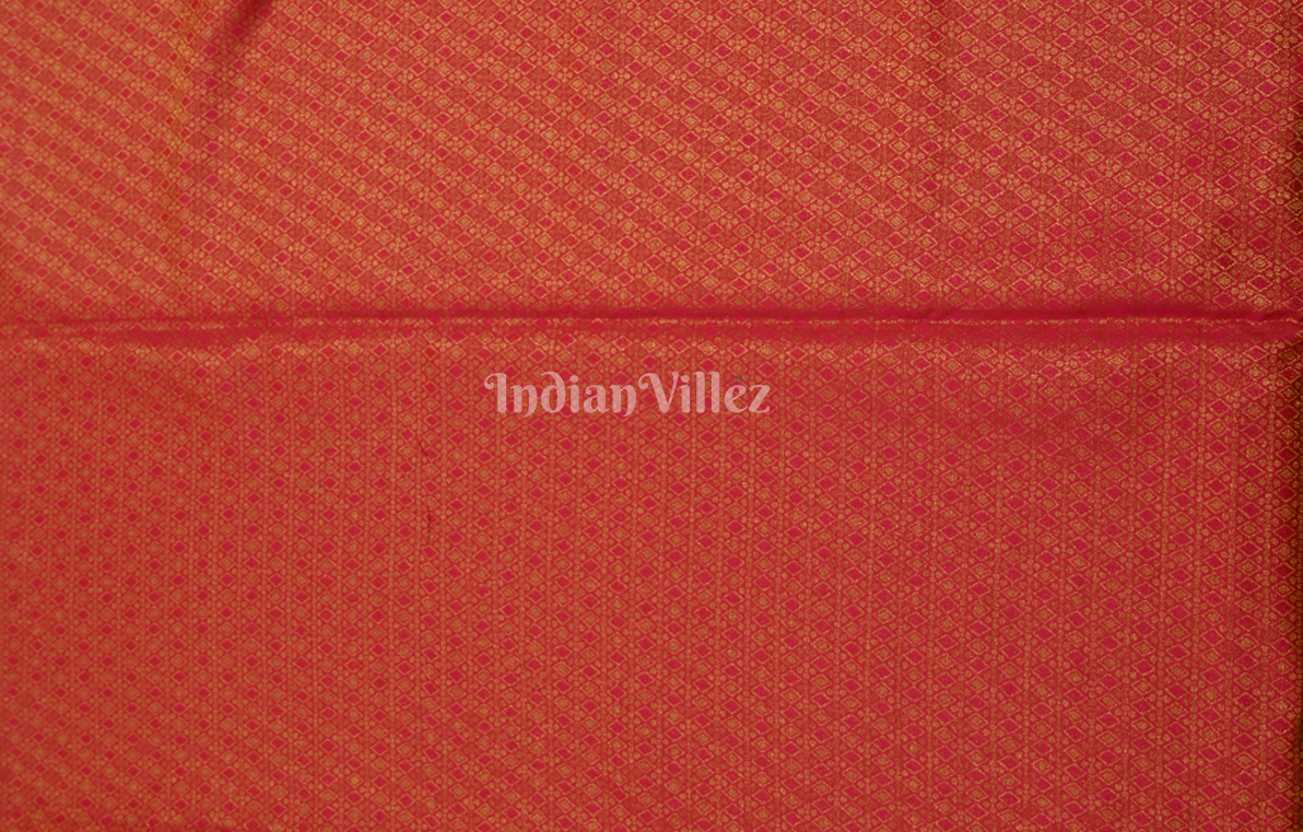 Off white Pink Pure Zari Base Chaap Hand Woven Kanjivaram Silk Saree