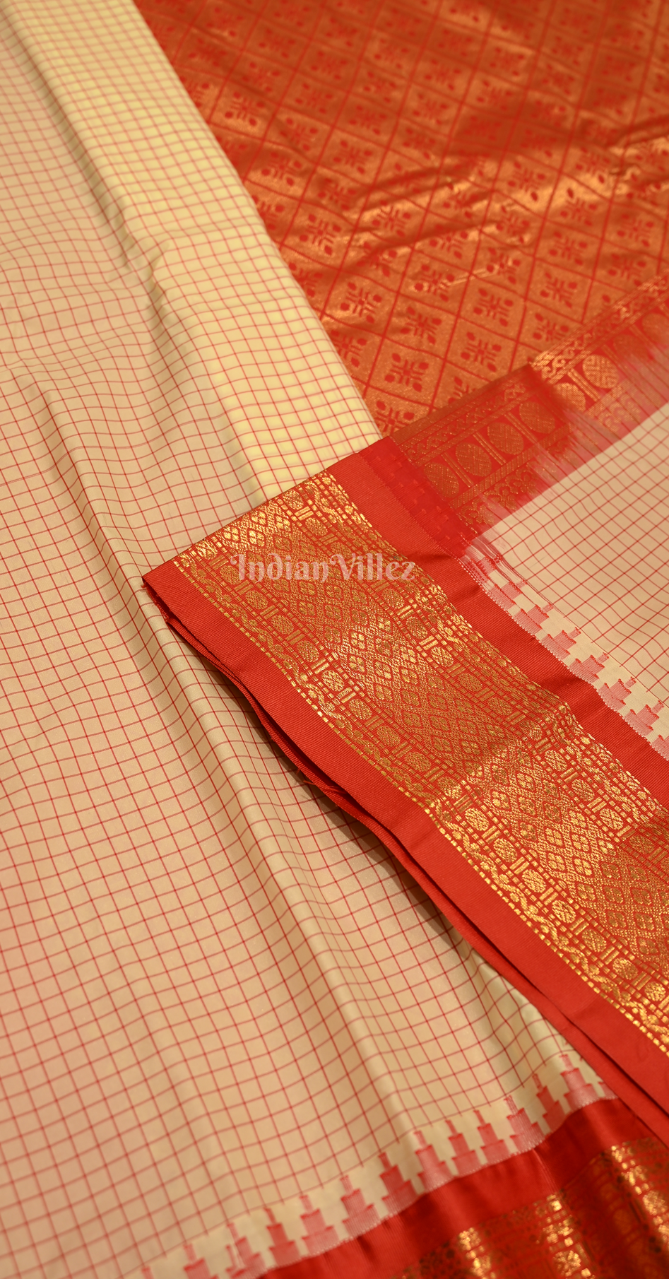 Cream Red Check Pure Gadwal Silk Saree 