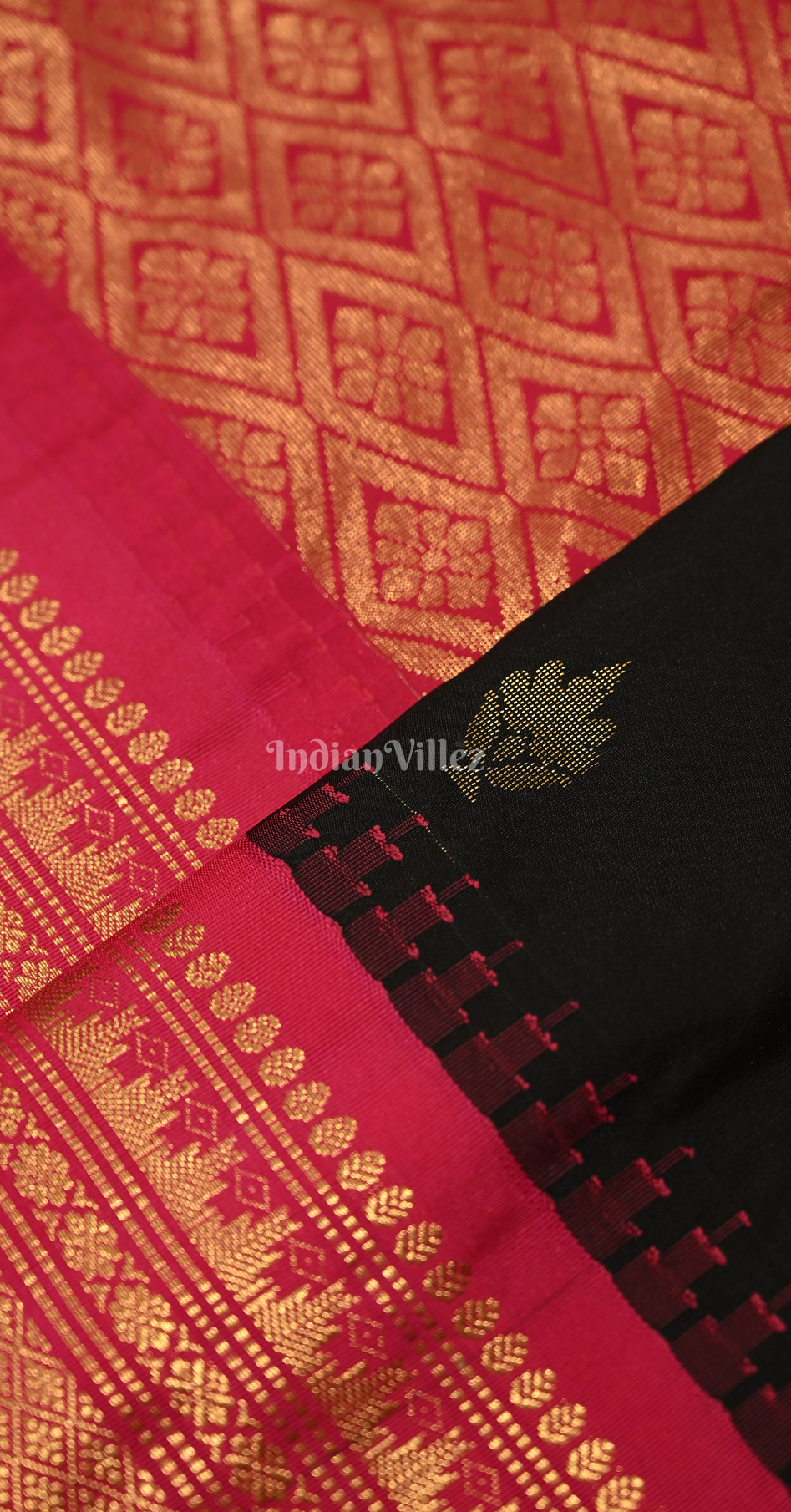 Black Red Butti Design Pure Gadwal Silk Saree