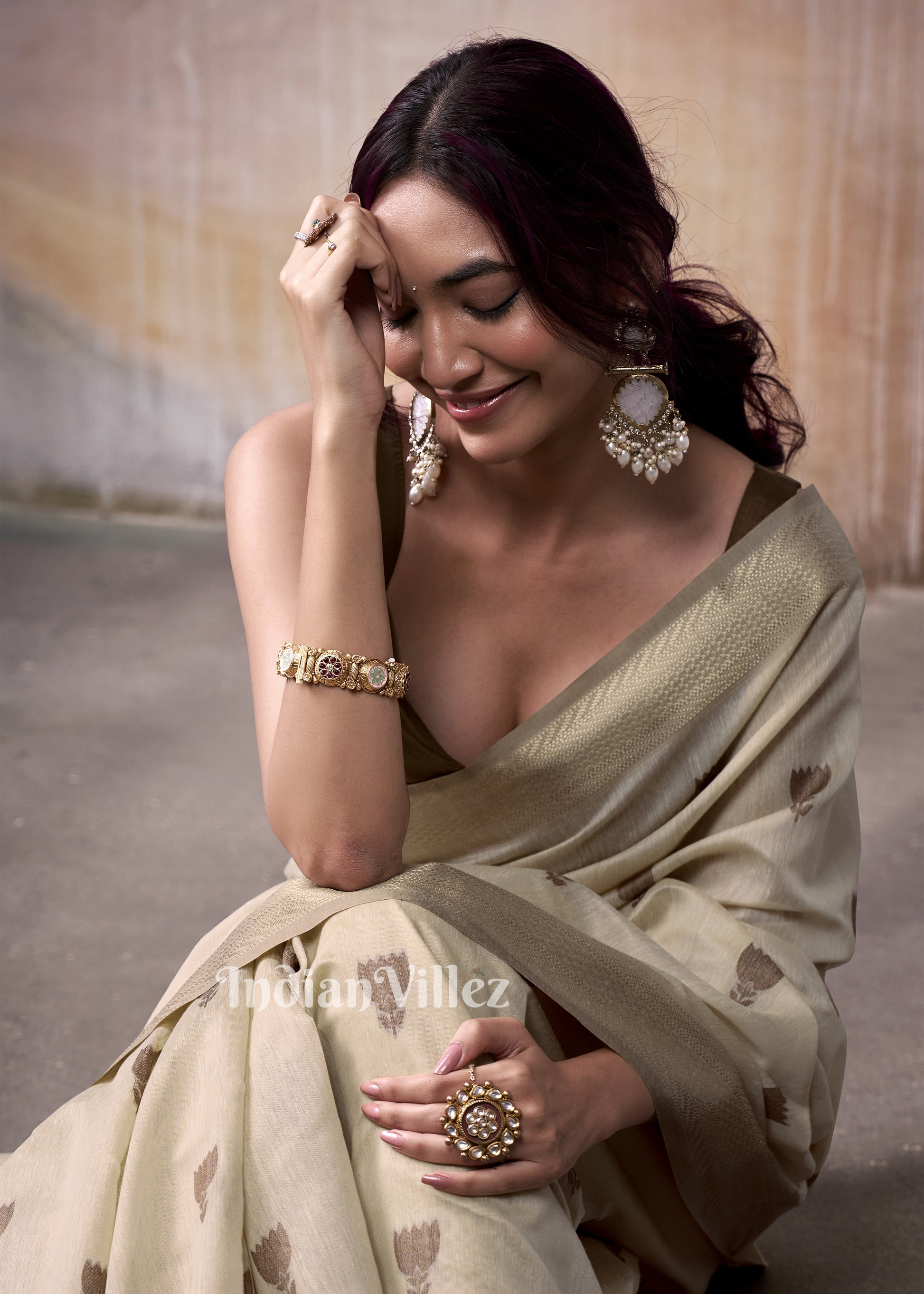 Cream Floral Cotton Woven Saree 