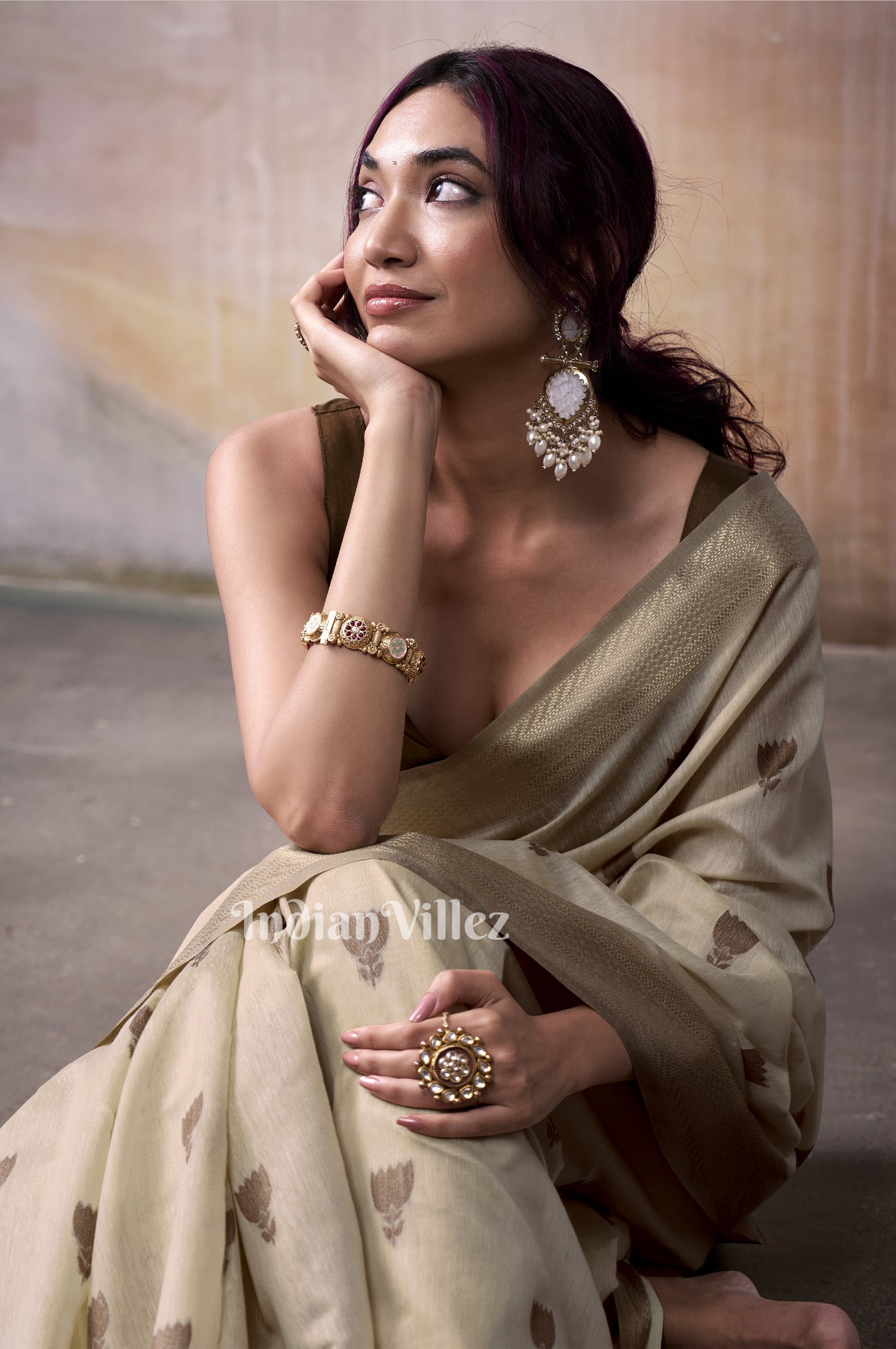 Cream Floral Cotton Woven Saree 